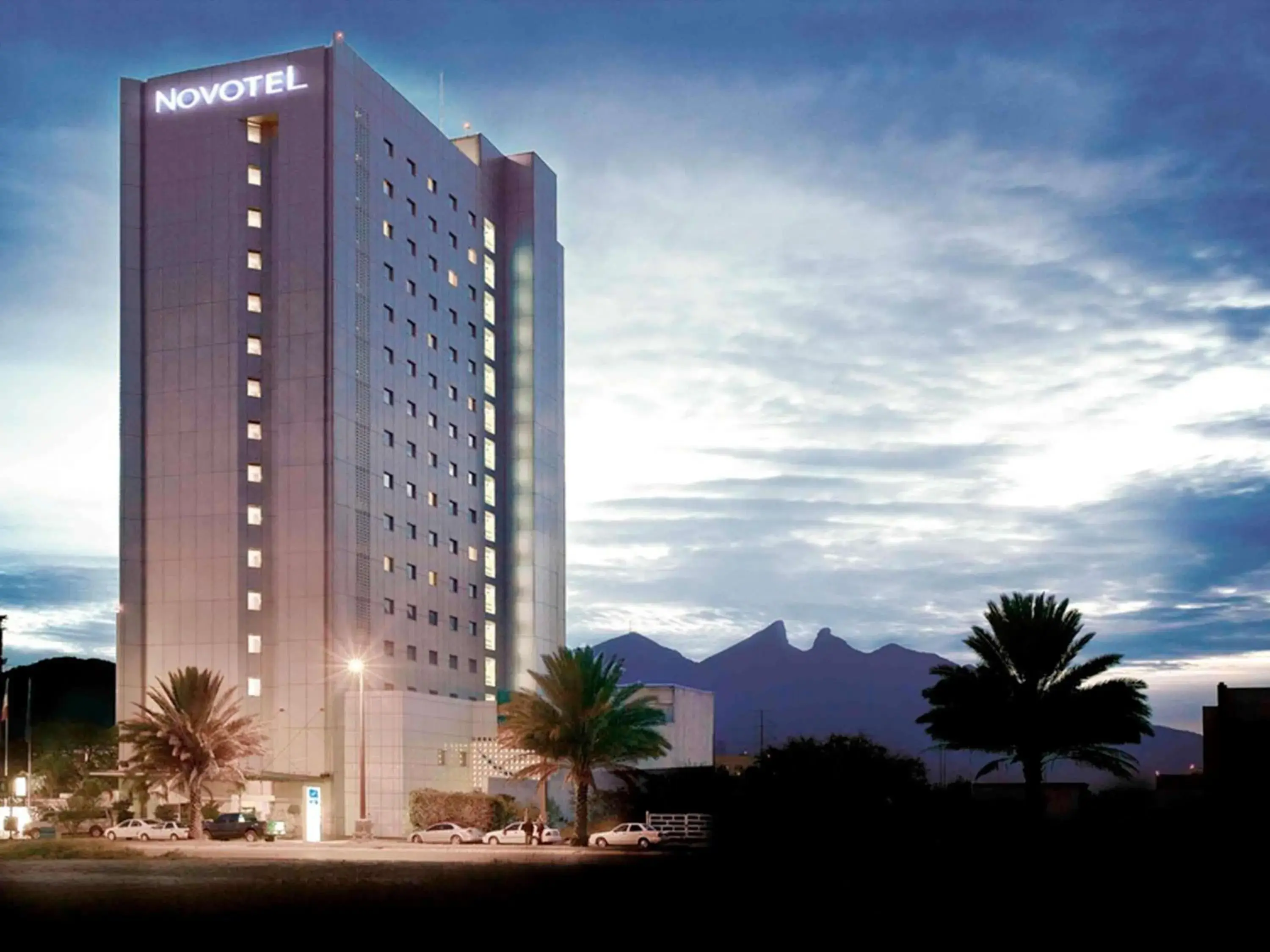 Property building in Novotel Monterrey Valle Property building in Novotel Monterrey Valle