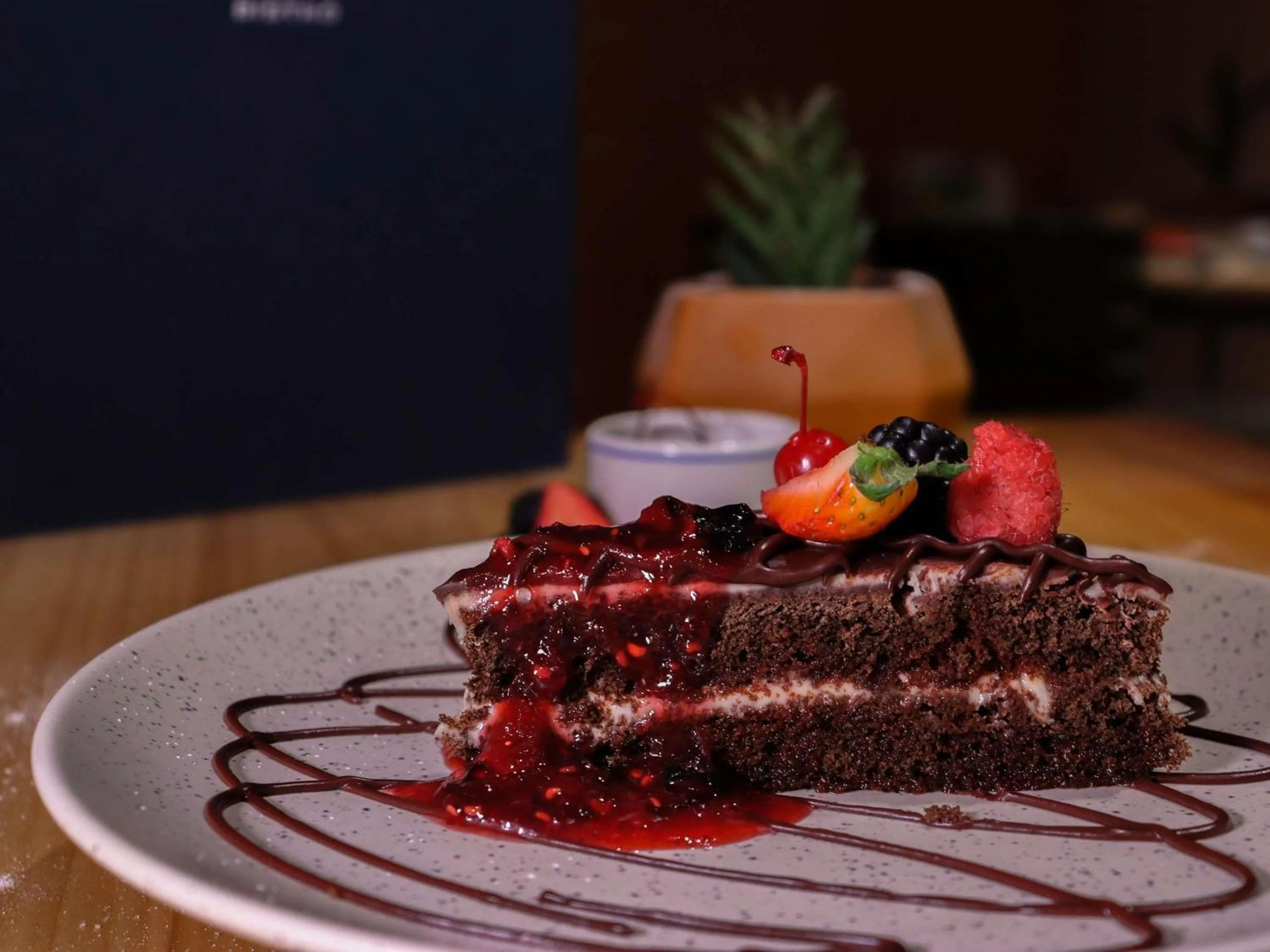 Restaurant/places to eat in Novotel Monterrey Valle