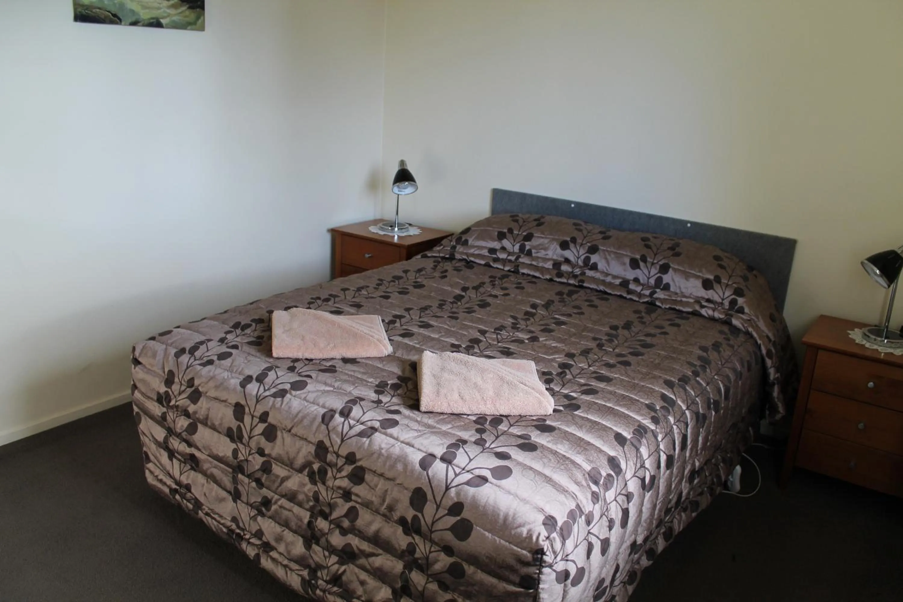 Bed in Richmond Motel and Holiday Park