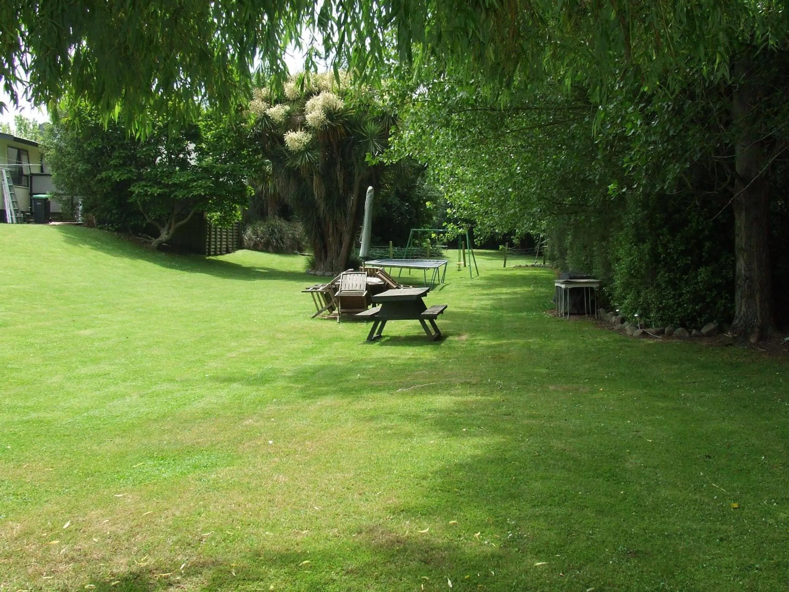 Garden in Geraldine Motels