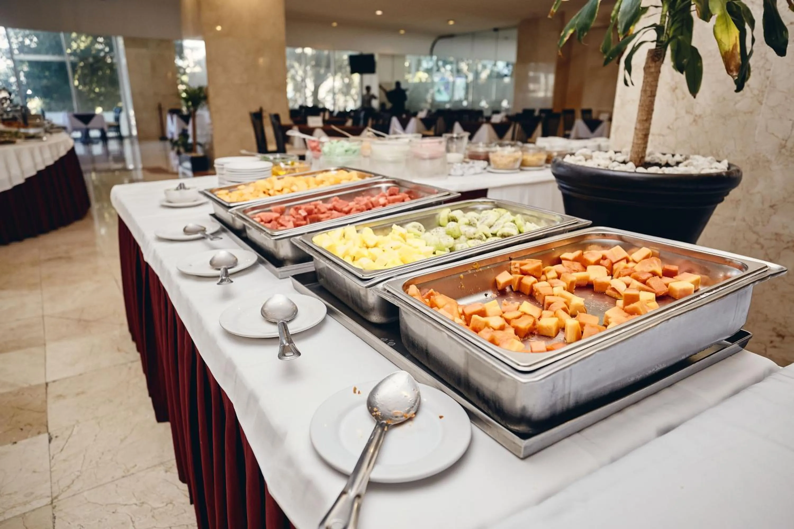 Restaurant/places to eat in Hotel del Prado