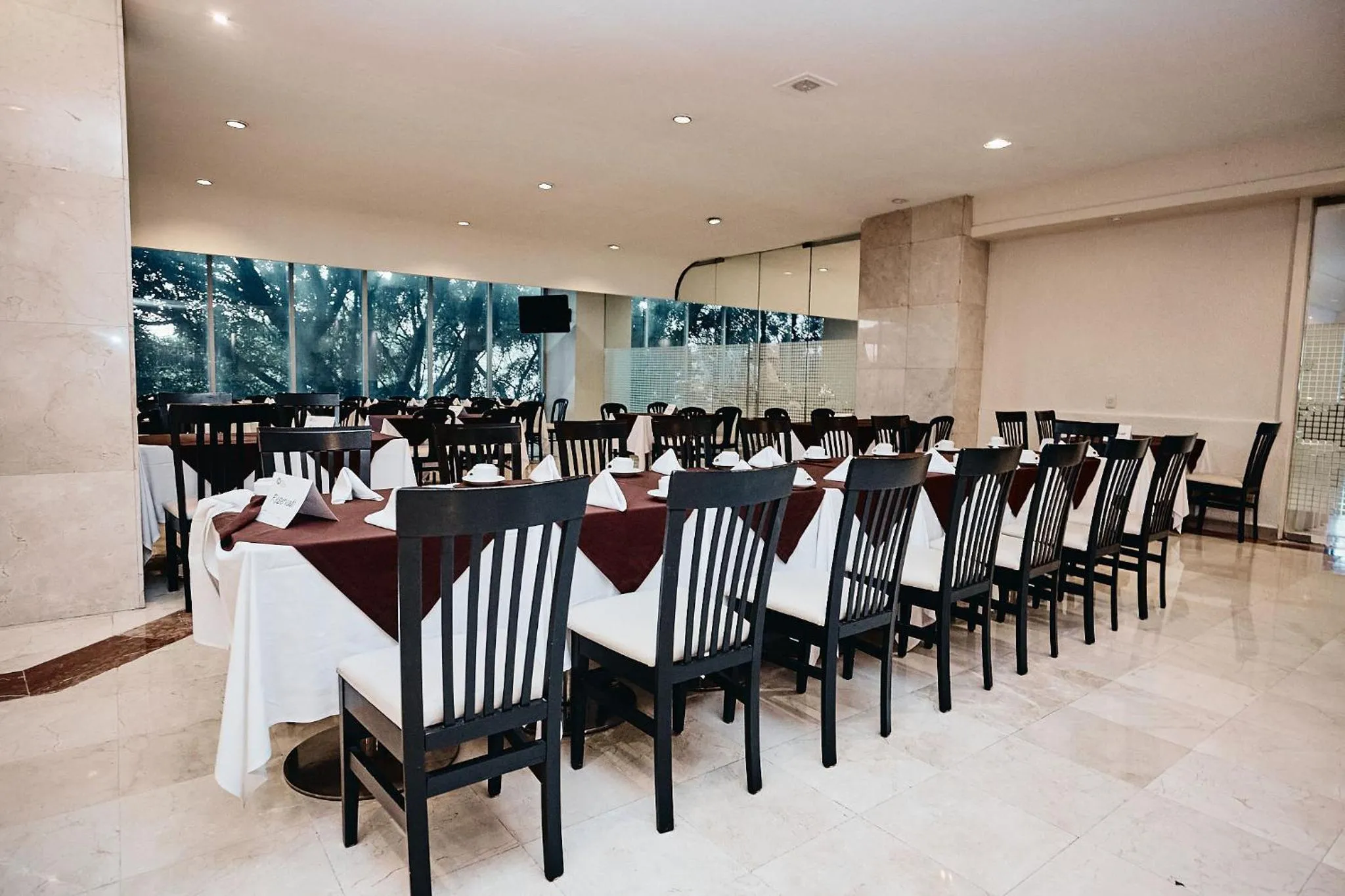 Restaurant/places to eat in Hotel del Prado