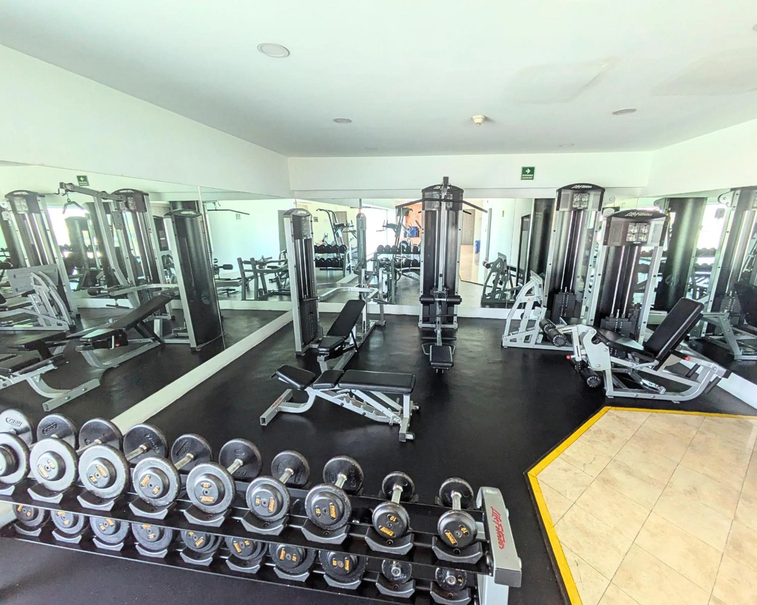 Fitness centre/facilities in We Hotel Aeropuerto