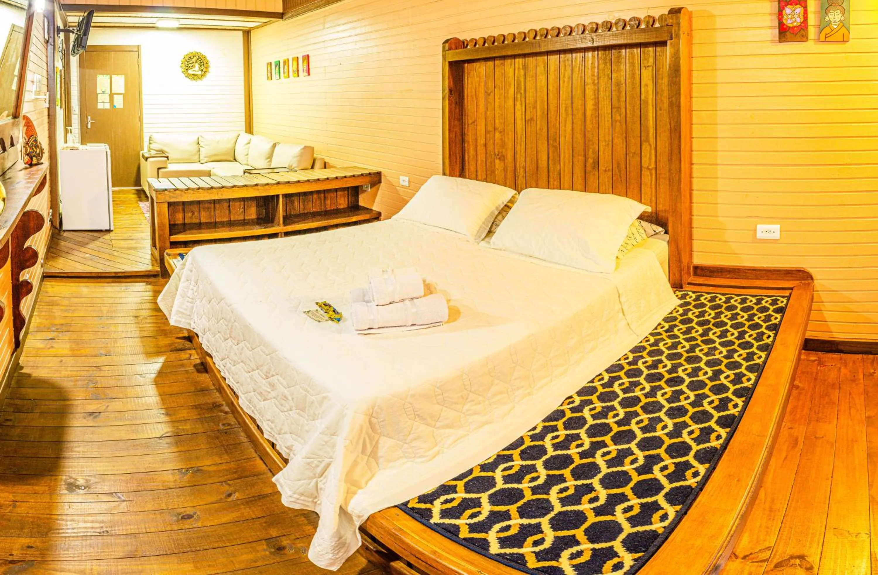 Property building, Bed in Pousada Casa do Oscar