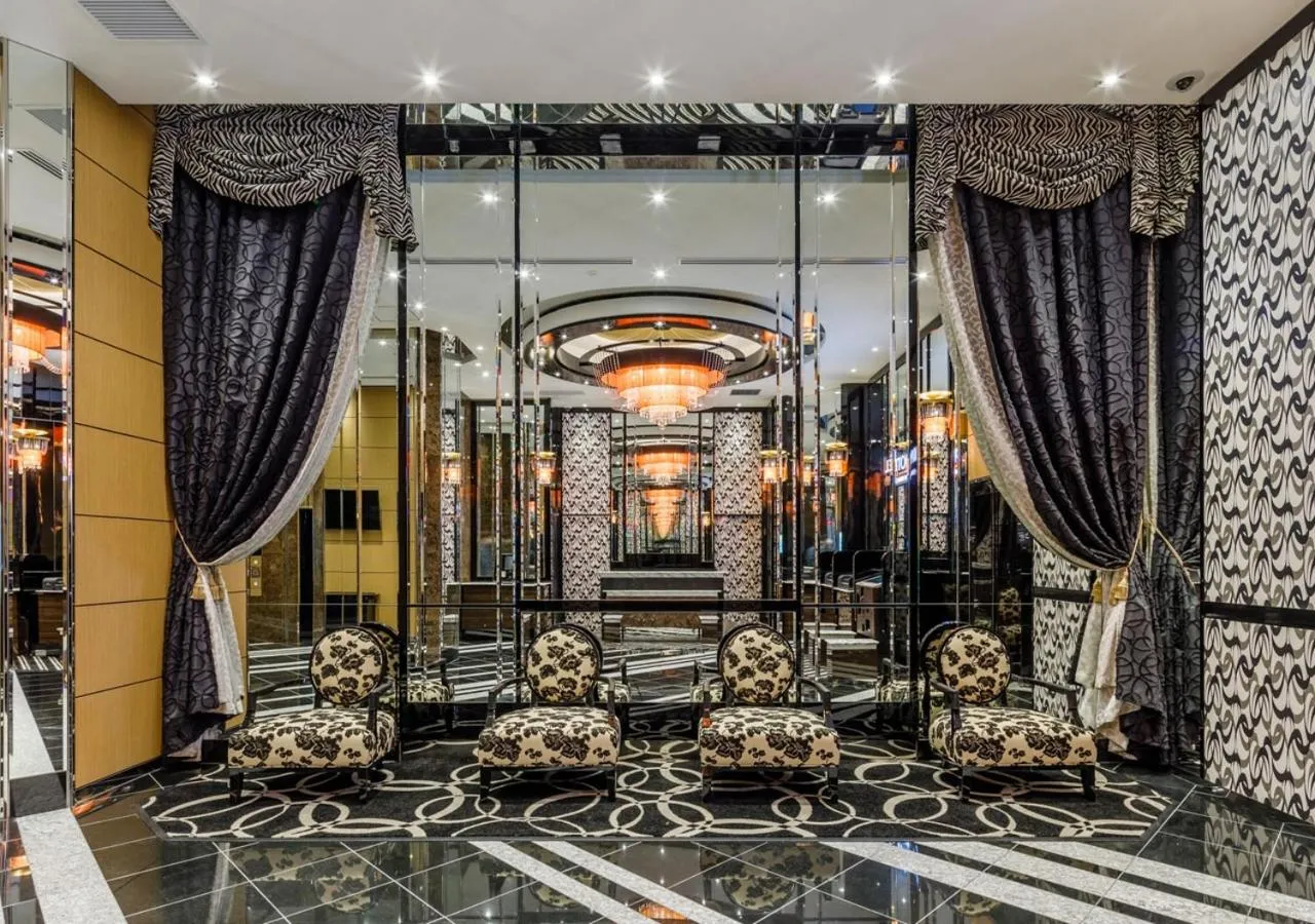 Lobby or reception in APA Hotel Hakata Gion Ekimae