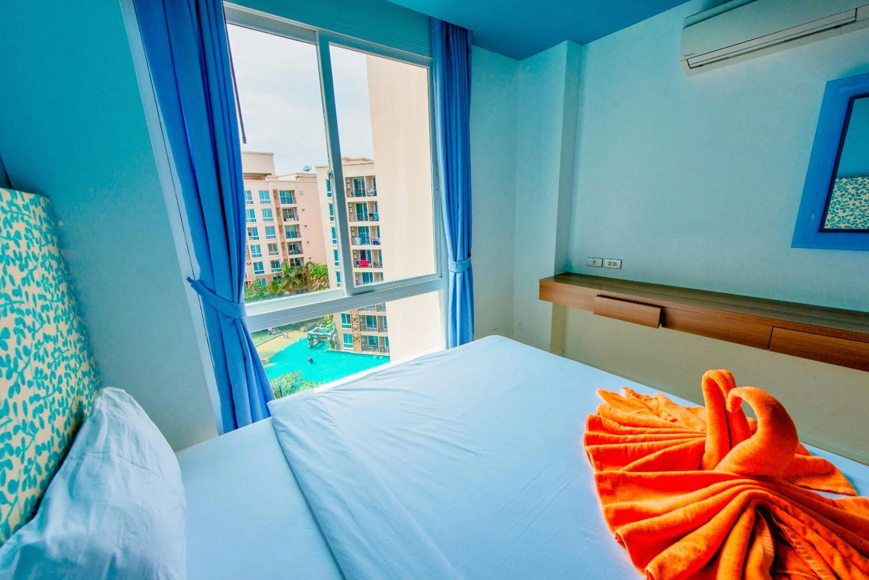 Bedroom, Bed in Atlantis Residence