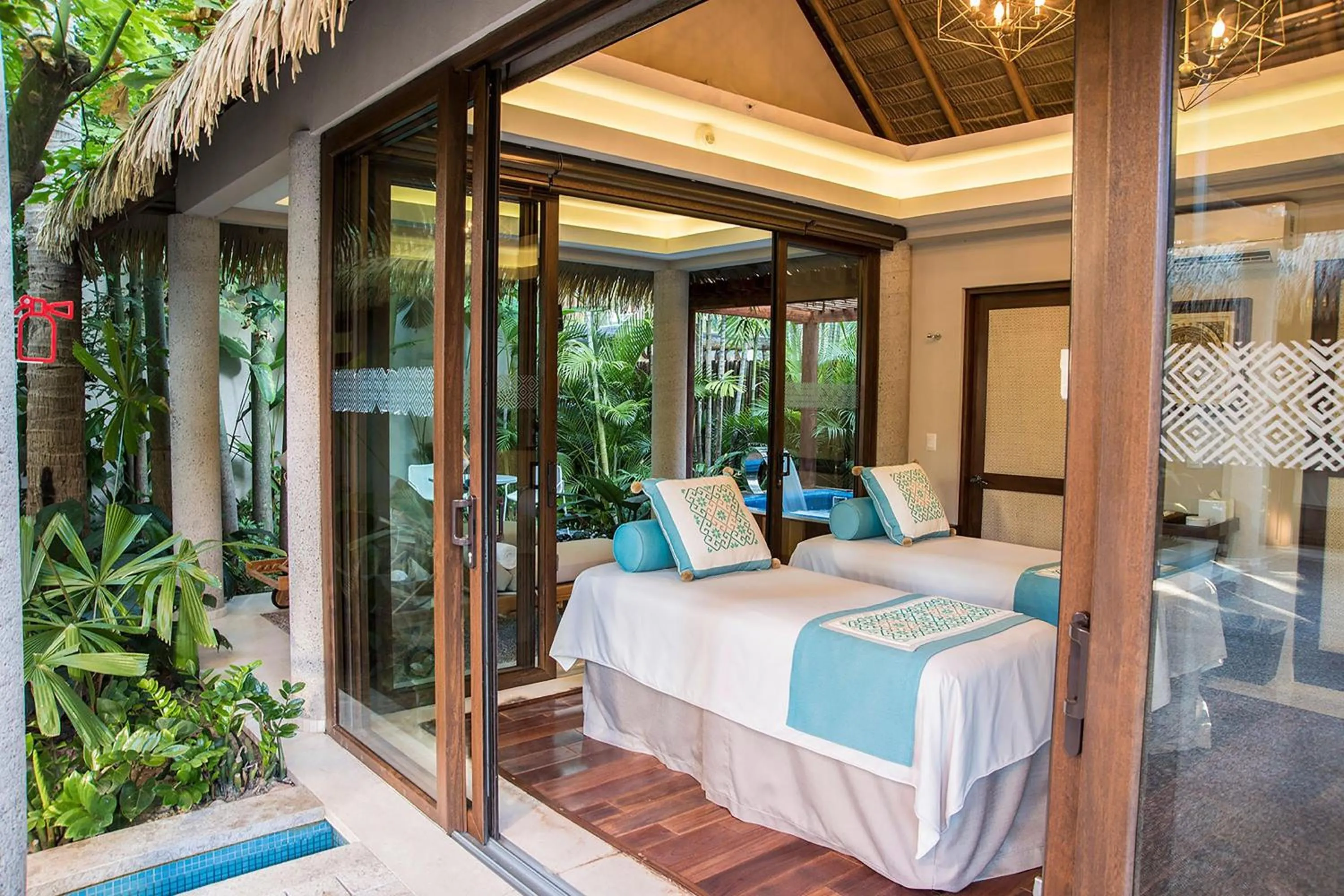 Spa and wellness centre/facilities, Bed in Sheraton Buganvilias Resort & Convention Center