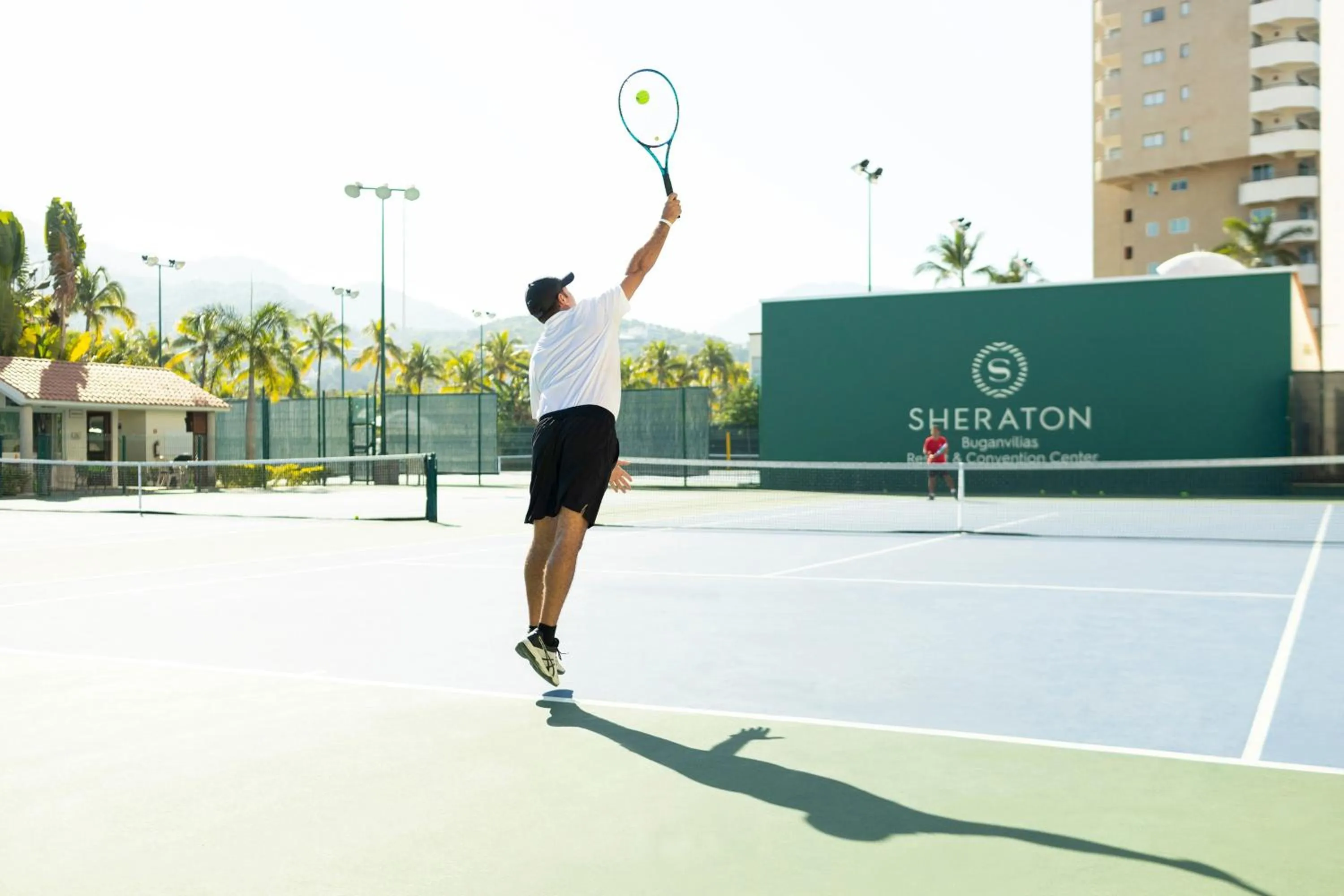 Tennis court in Sheraton Buganvilias Resort & Convention Center