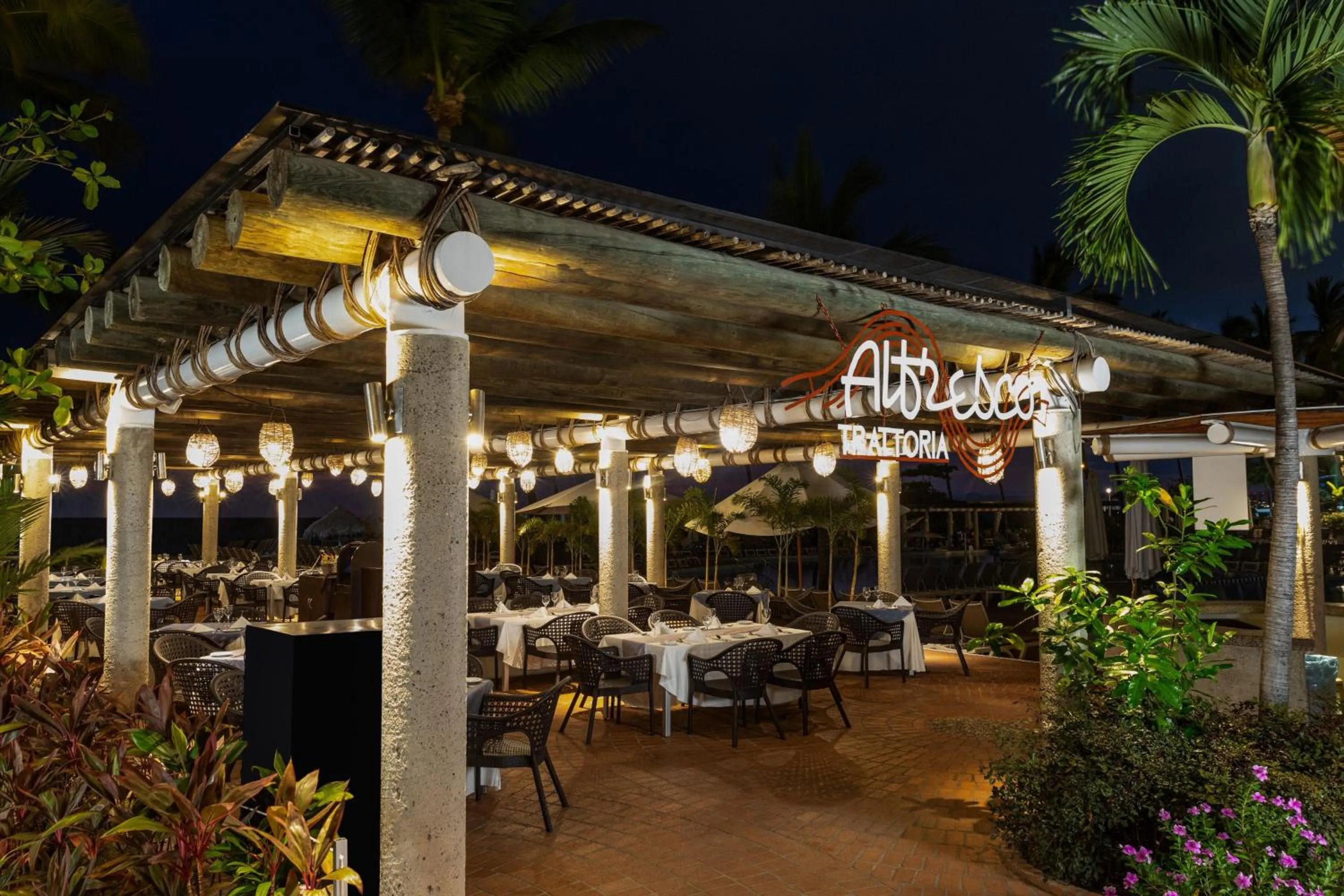 Restaurant/places to eat in Sheraton Buganvilias Resort & Convention Center