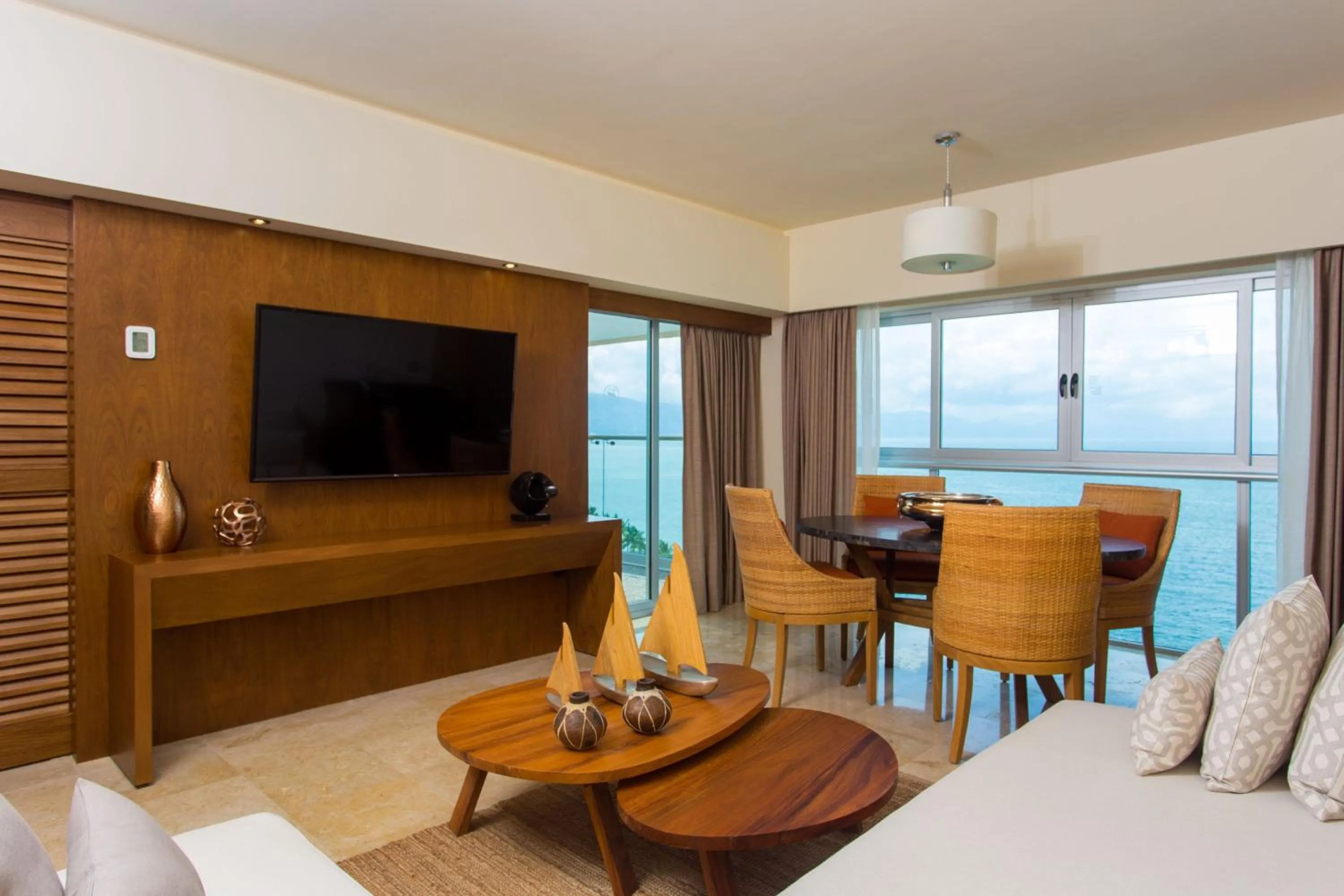 Living room in Sheraton Buganvilias Resort & Convention Center