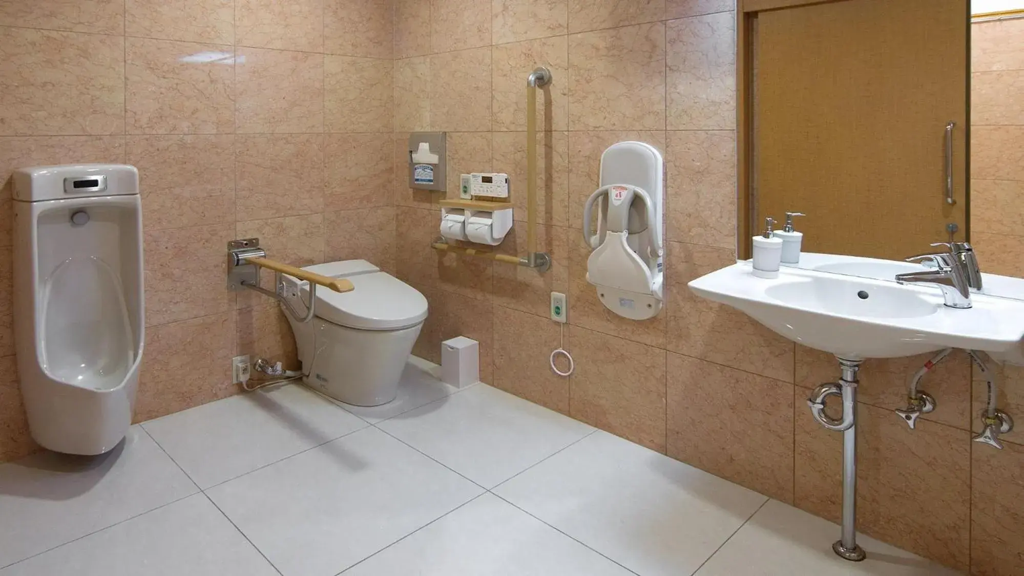 Bathroom in Toyoko Inn Hokkaido Okhotsk Abashiri Ekimae Bathroom in Toyoko Inn Hokkaido Okhotsk Abashiri Ekimae