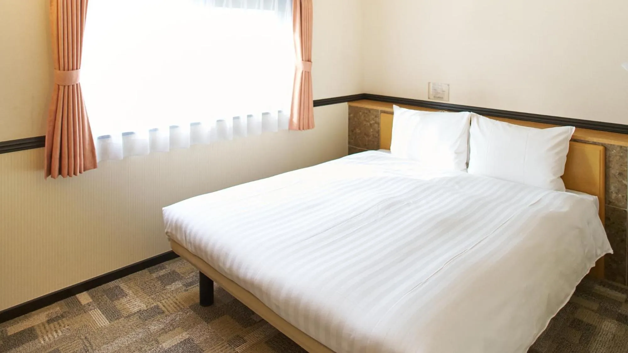 Bedroom, Bed in Toyoko Inn Nagoya-eki Sakuradori-guchi Honkan