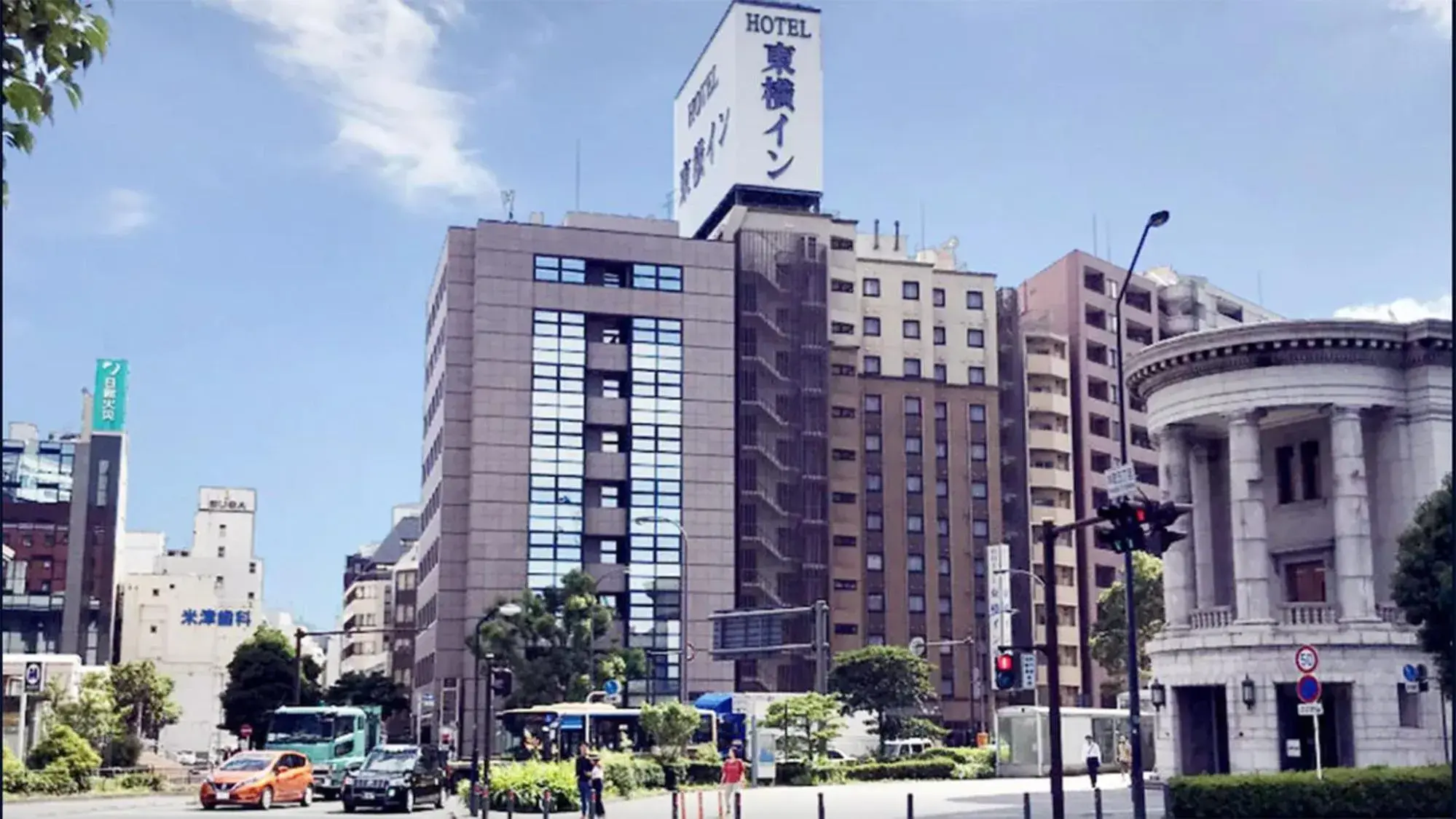 Property building in Toyoko Inn Yokohama Sakuragicho Property building in Toyoko Inn Yokohama Sakuragicho