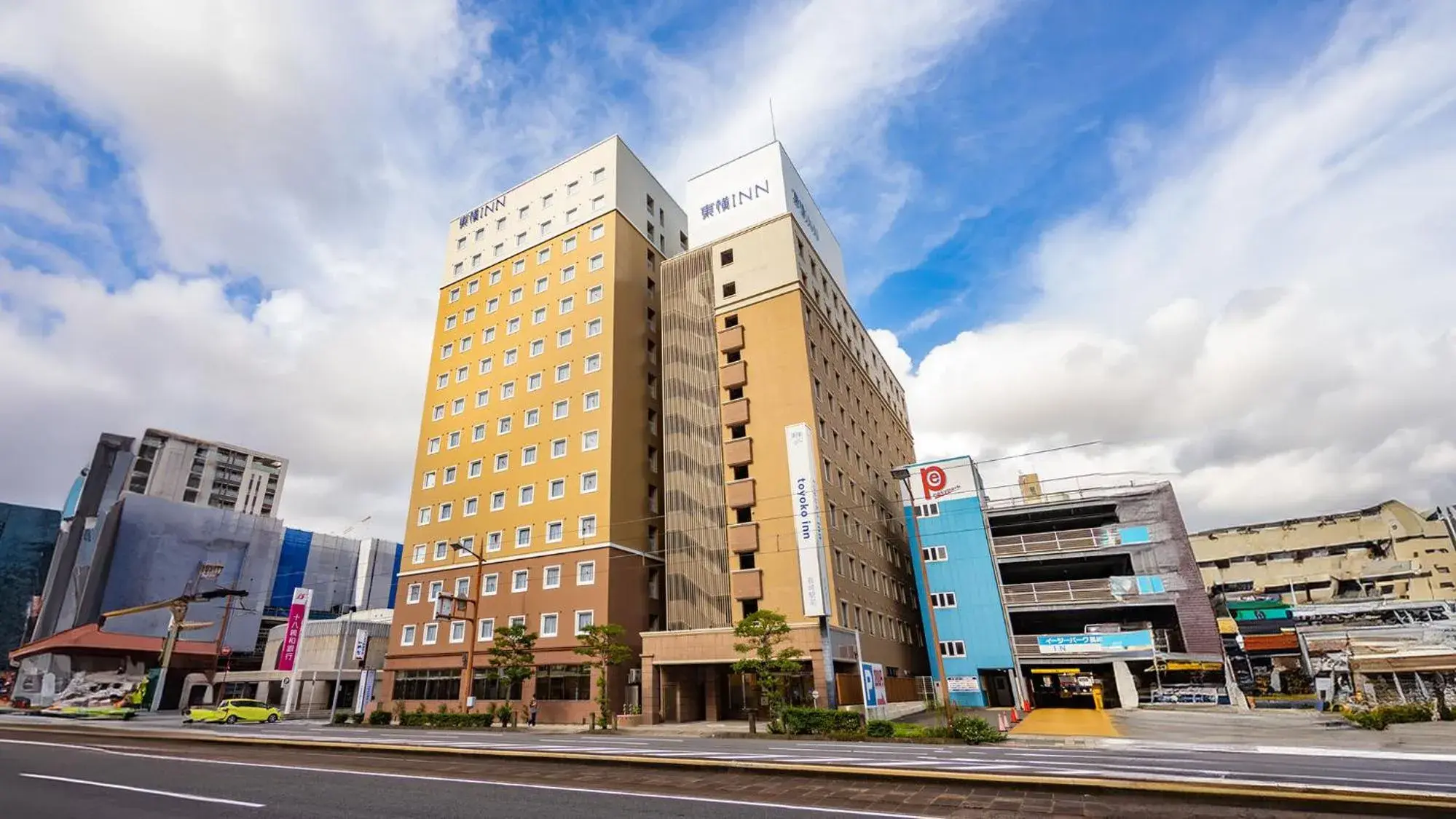 Property building in Toyoko Inn Nagasaki Ekimae Property building in Toyoko Inn Nagasaki Ekimae