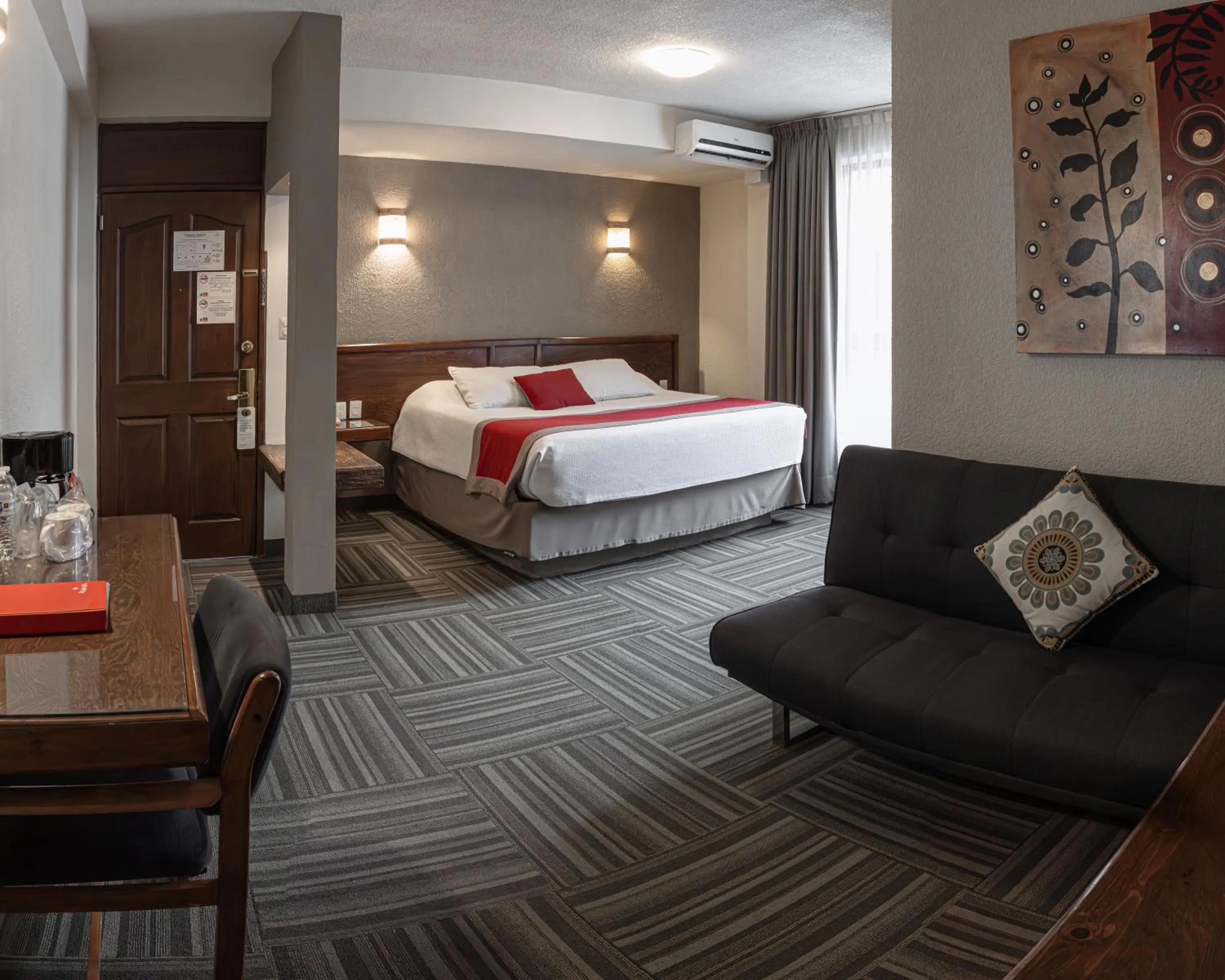 Bed in Ramada Plaza by Wyndham Leon