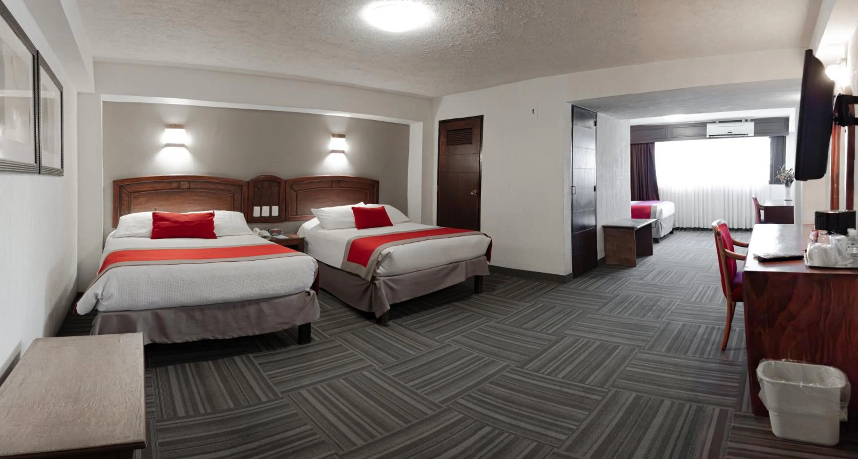 Bed in Ramada Plaza by Wyndham Leon