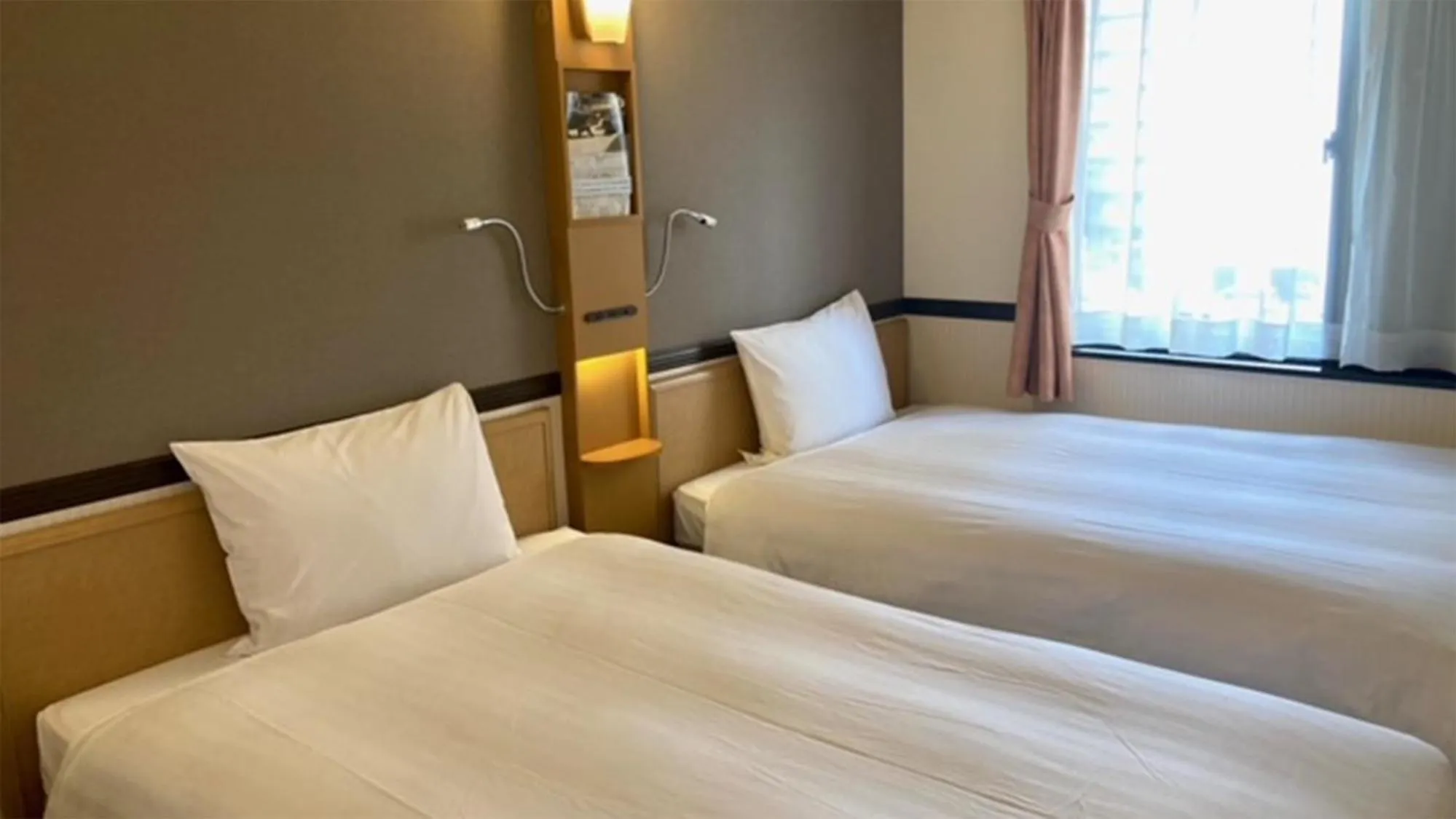 Bedroom, Bed in Toyoko Inn Sendai Higashi-guchi No 2