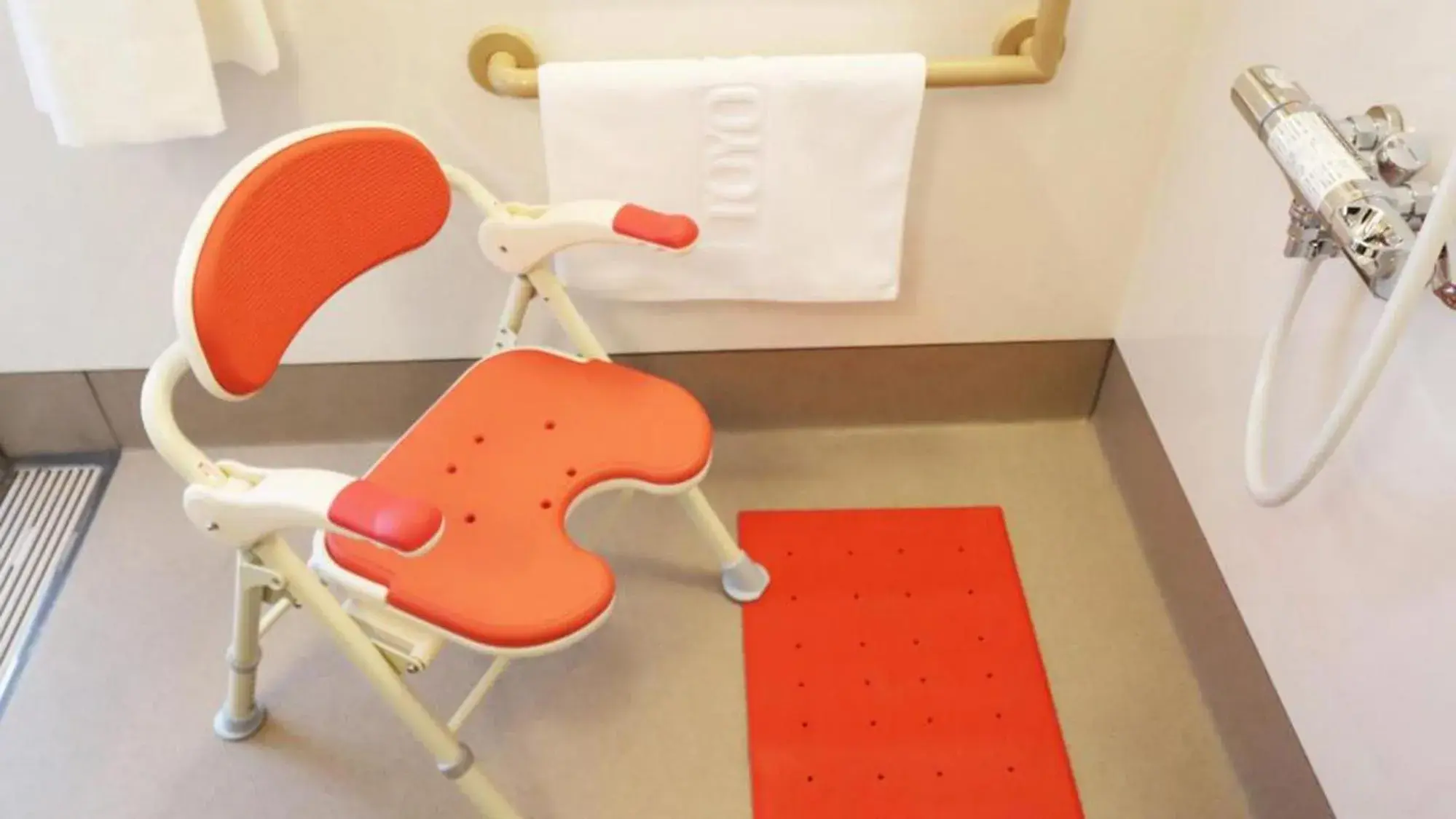 Bathroom in Toyoko Inn Sendai Higashi-guchi No 2 Bathroom in Toyoko Inn Sendai Higashi-guchi No 2