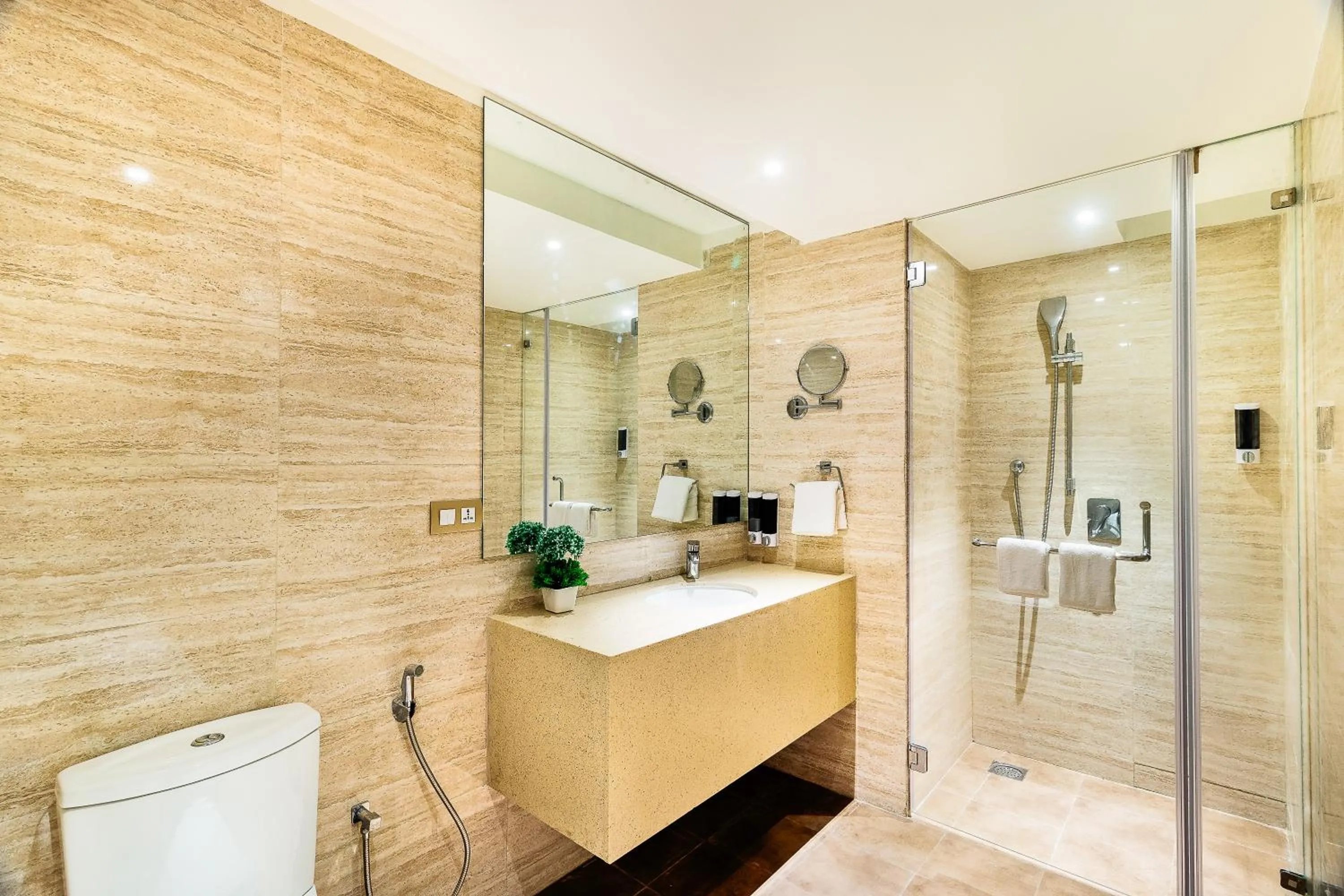 Bathroom in Hotel Jagadish International-Sankey Road