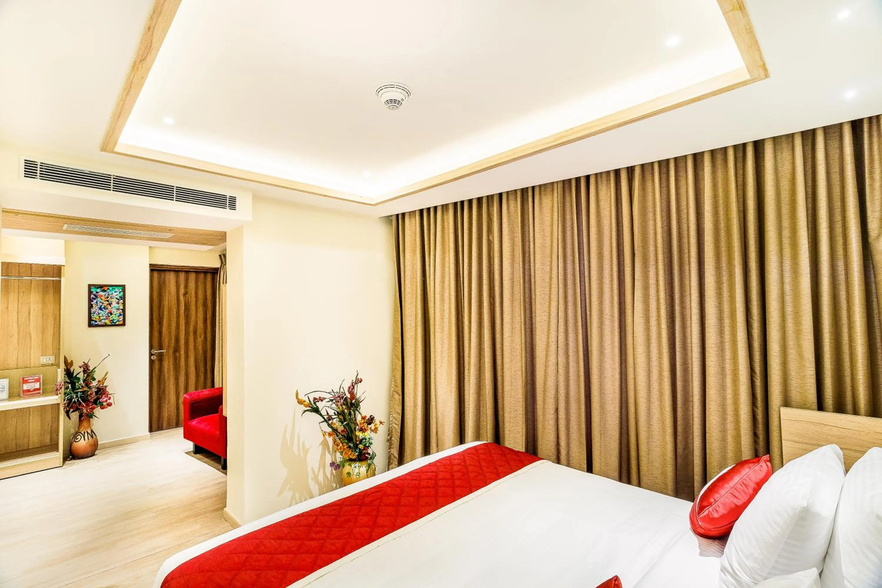 Bedroom, Bed in Hotel Jagadish International-Sankey Road