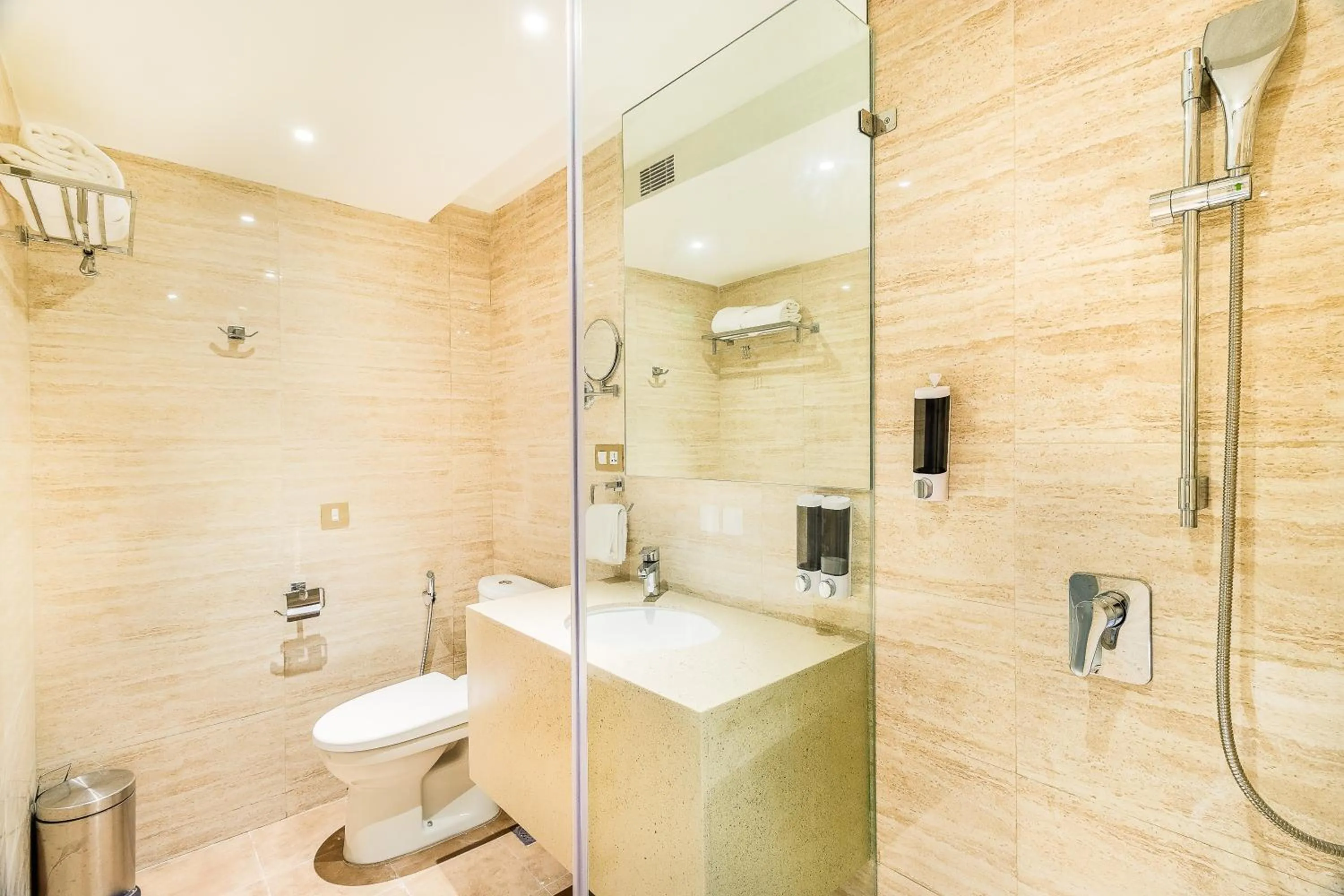 Bathroom in Hotel Jagadish International-Sankey Road