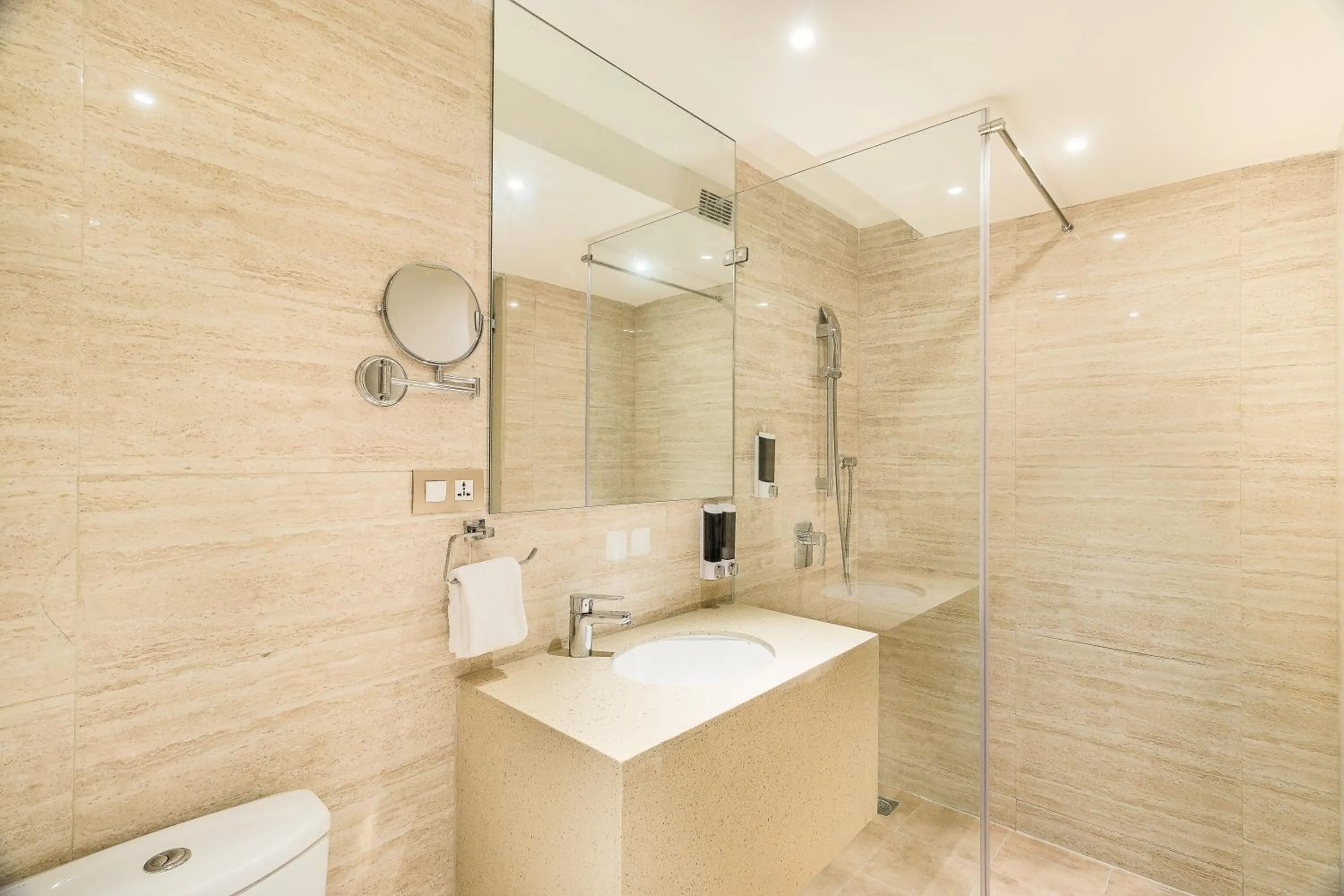 Bathroom in Hotel Jagadish International-Sankey Road