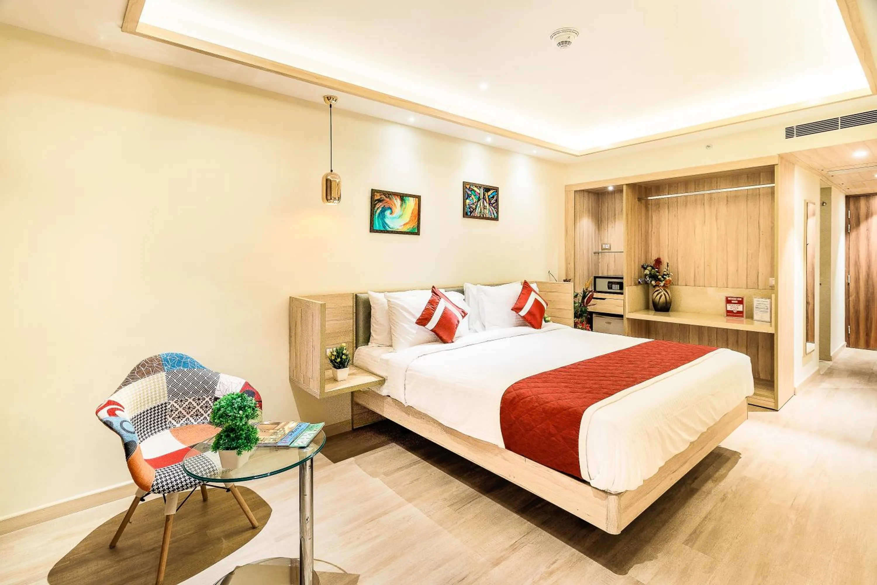 Bedroom, Bed in Hotel Jagadish International-Sankey Road