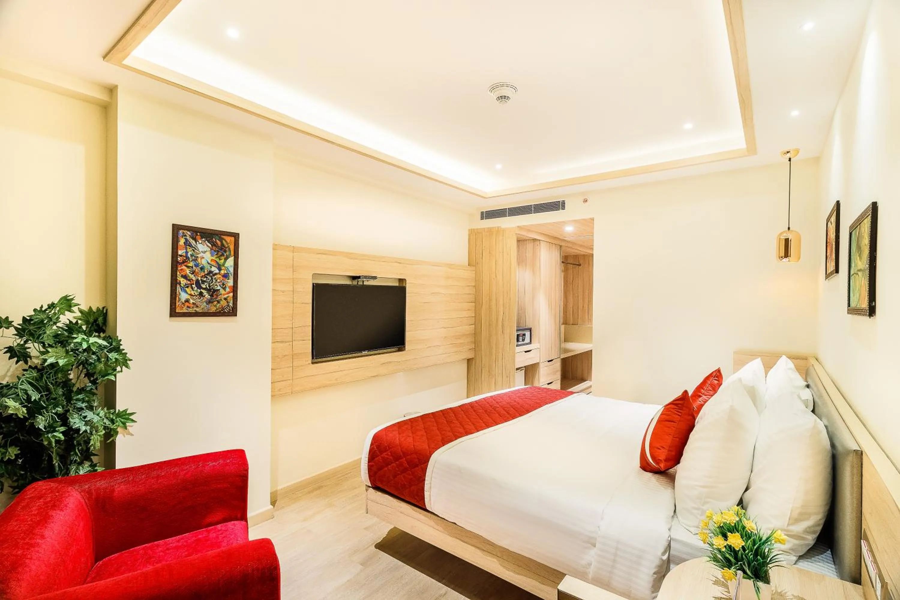 Bedroom, Bed in Hotel Jagadish International-Sankey Road