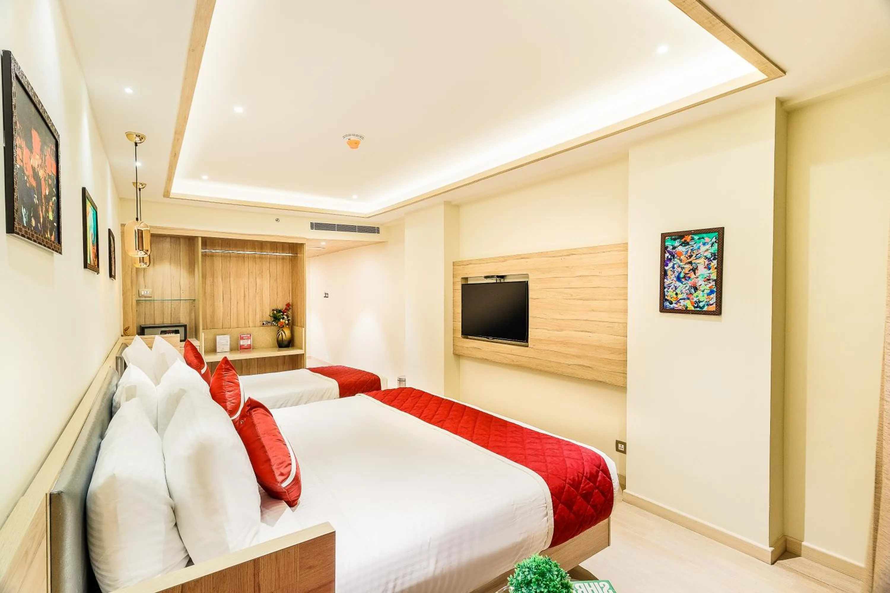Bedroom, Bed in Hotel Jagadish International-Sankey Road