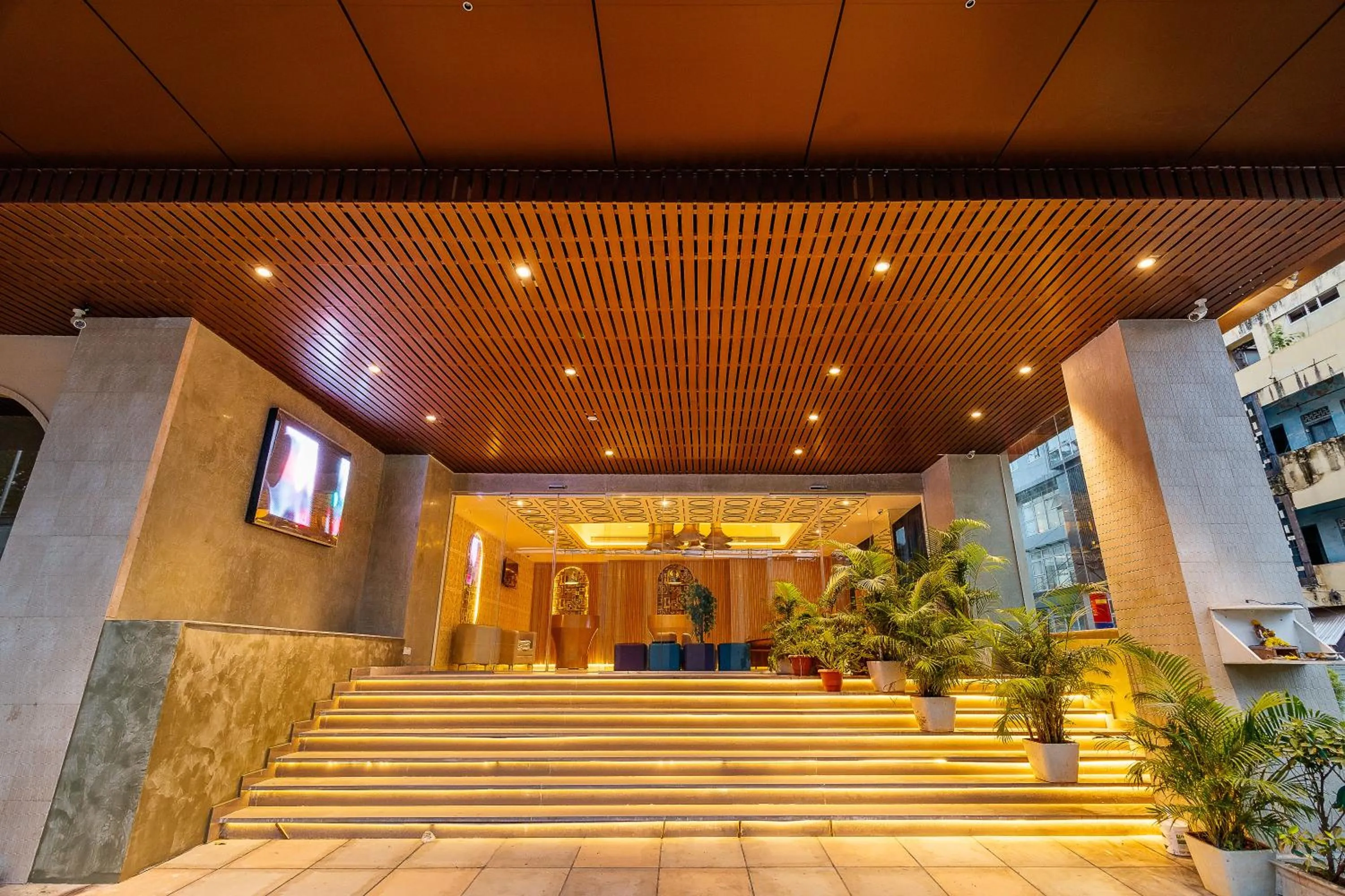 Property building in Hotel Jagadish International-Sankey Road