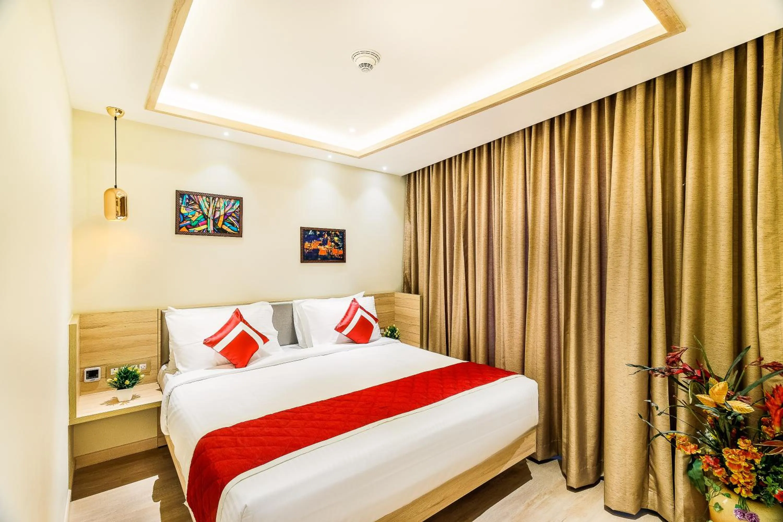 Bedroom, Bed in Hotel Jagadish International-Sankey Road