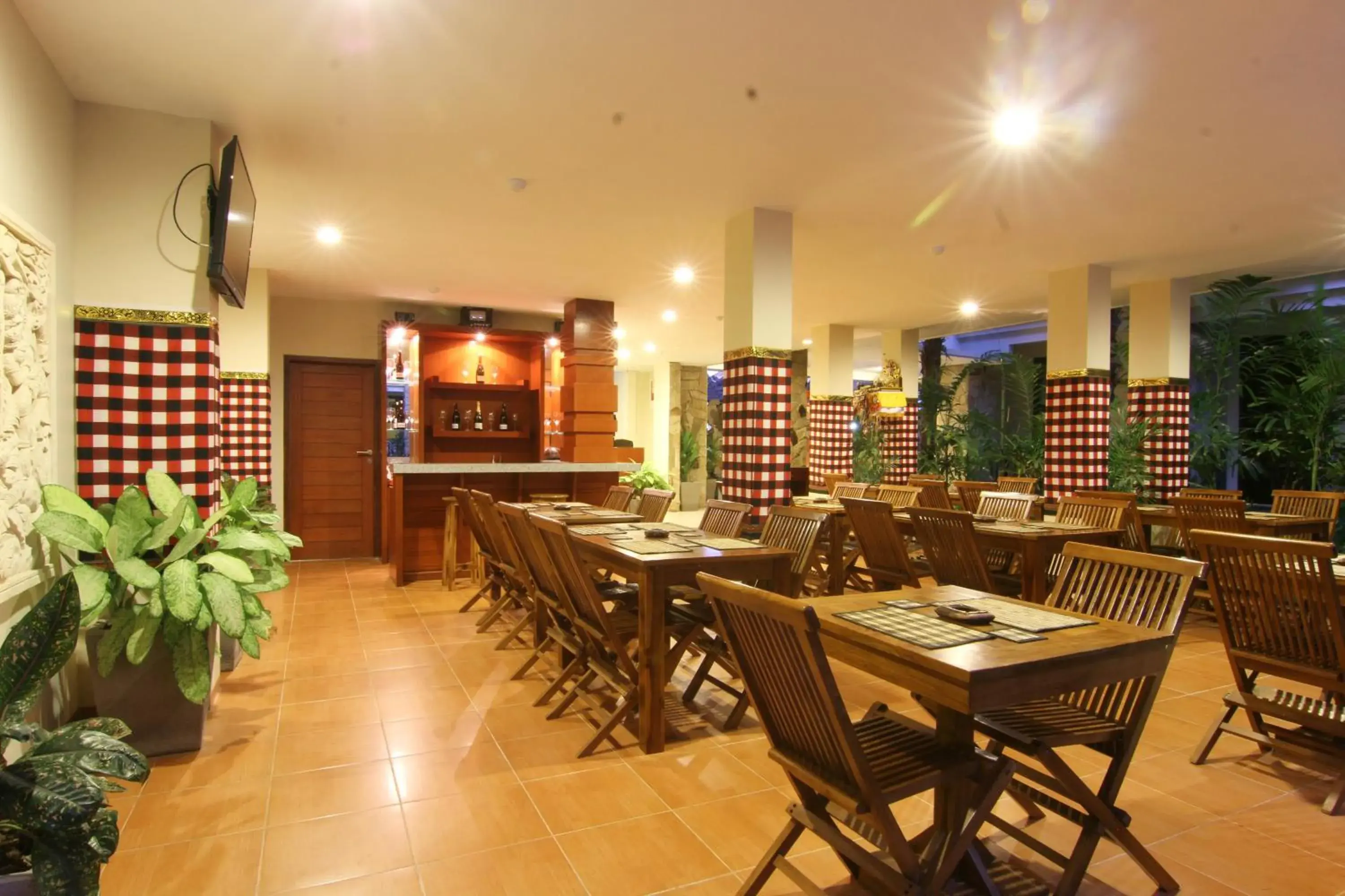 Restaurant/places to eat in Manggar Indonesia Hotel Restaurant/places to eat in Manggar Indonesia Hotel