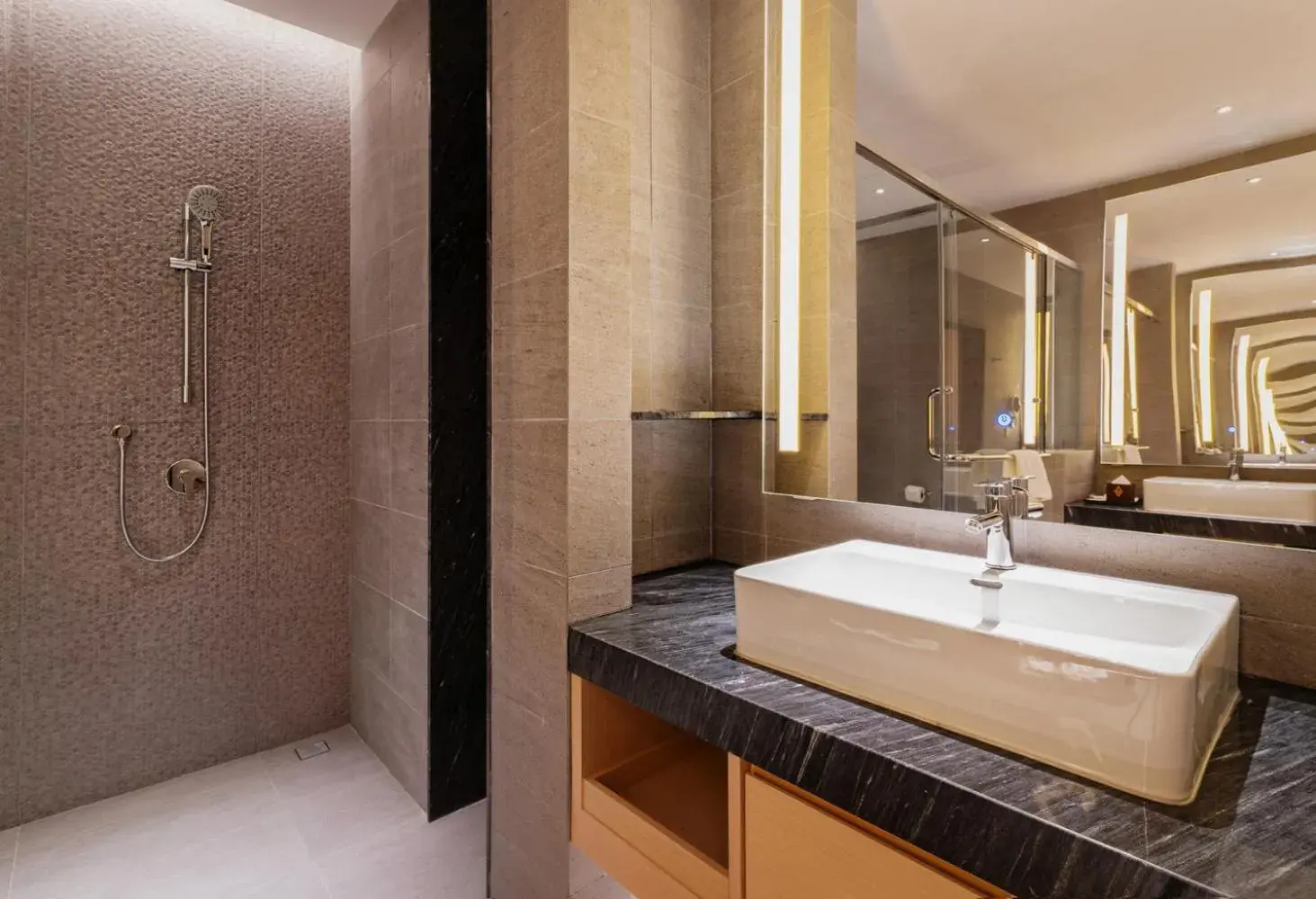 Bathroom in M World Hotel Bathroom in M World Hotel