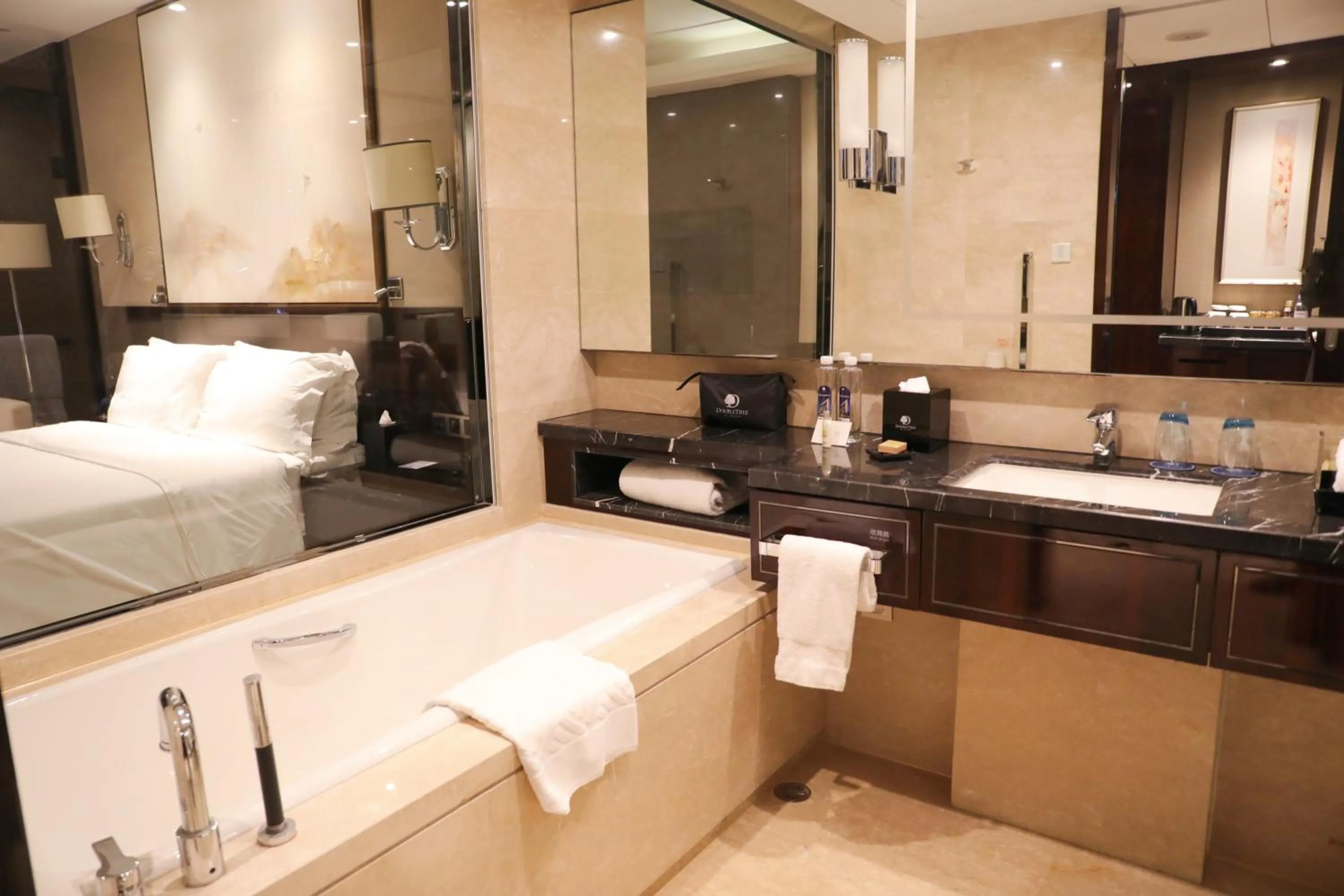 Bed in DoubleTree By Hilton Anhui