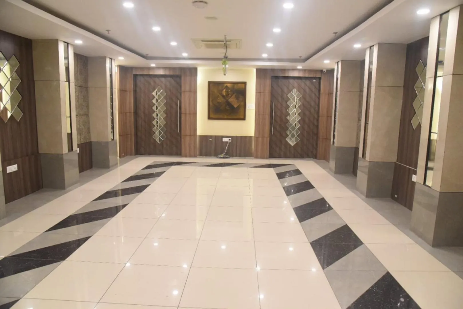 Banquet/Function facilities in HOTEL NILADRI PREMIUM