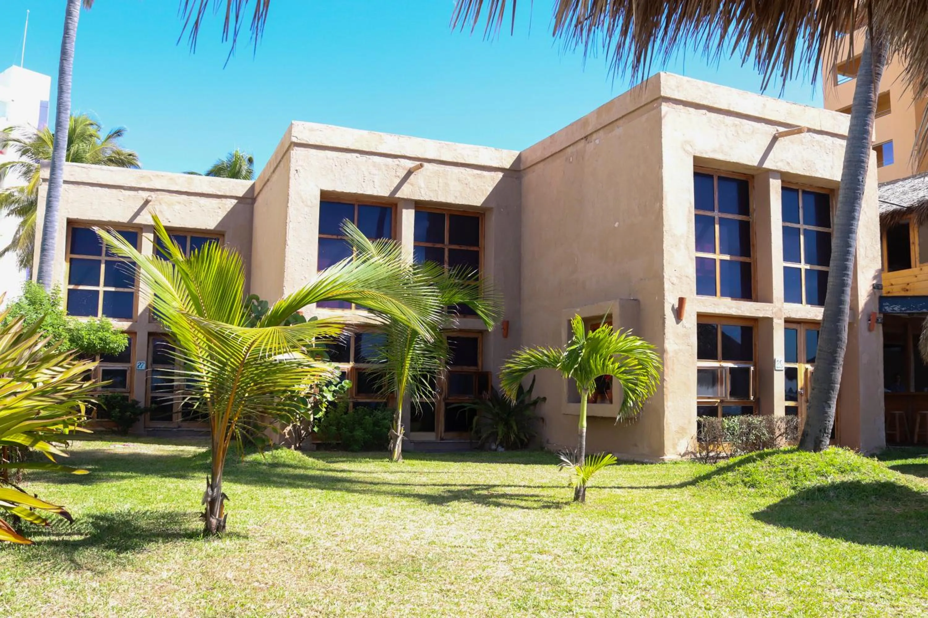 Villas El Rancho Green Resort