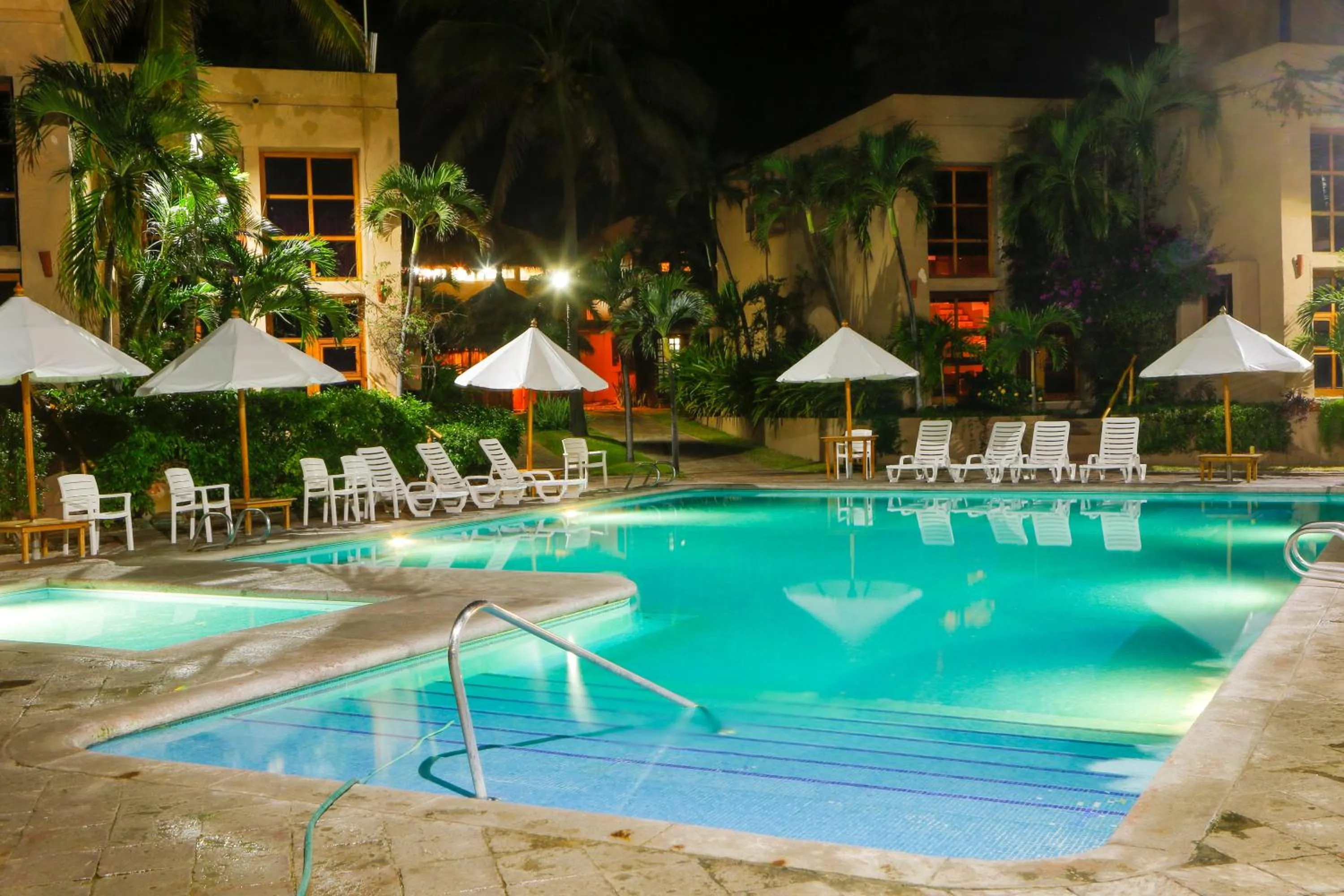 Villas El Rancho Green Resort