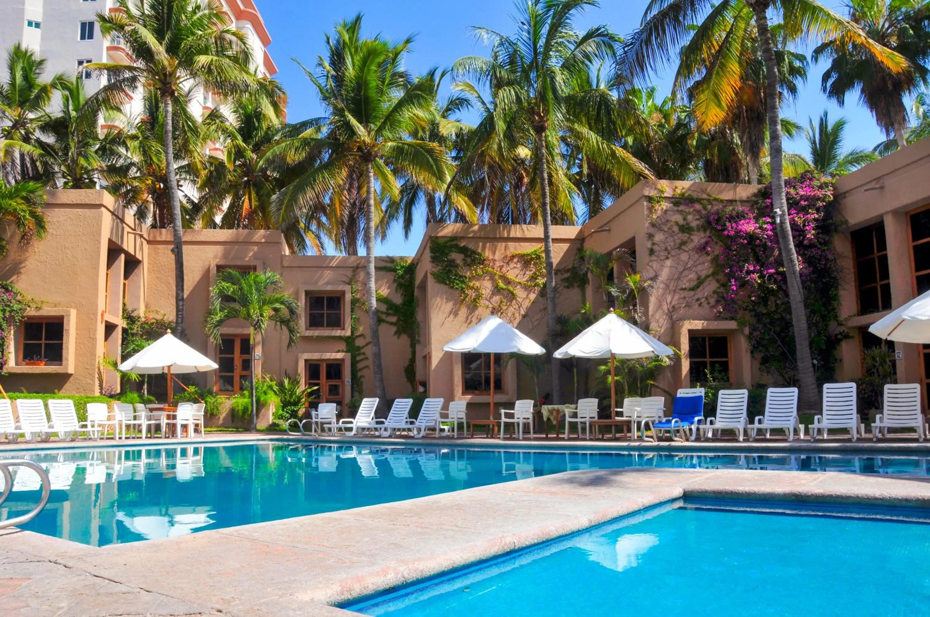 Villas El Rancho Green Resort