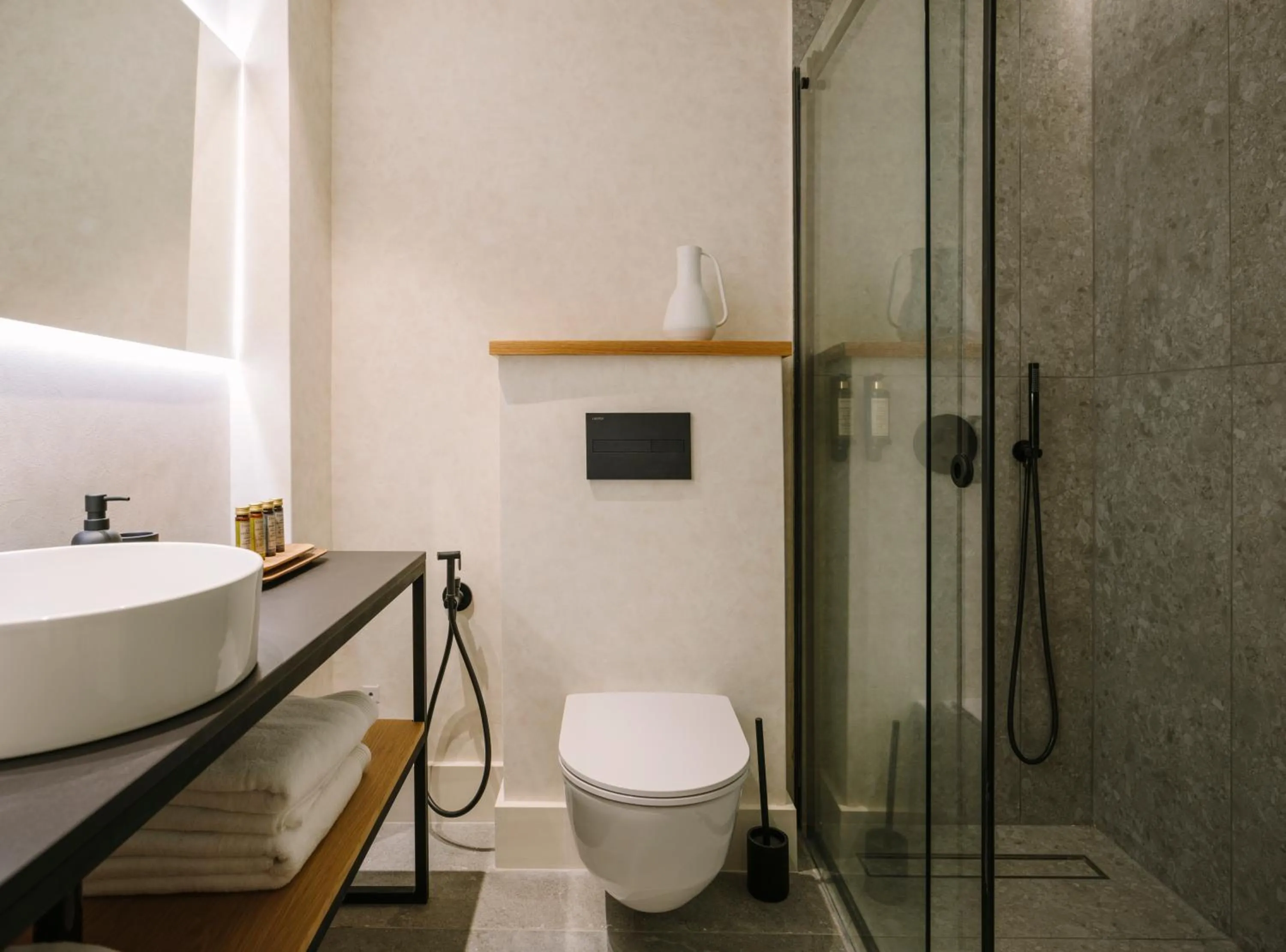 Shower in TocToc Suites Olof Palme - Viviendas Vacacionales