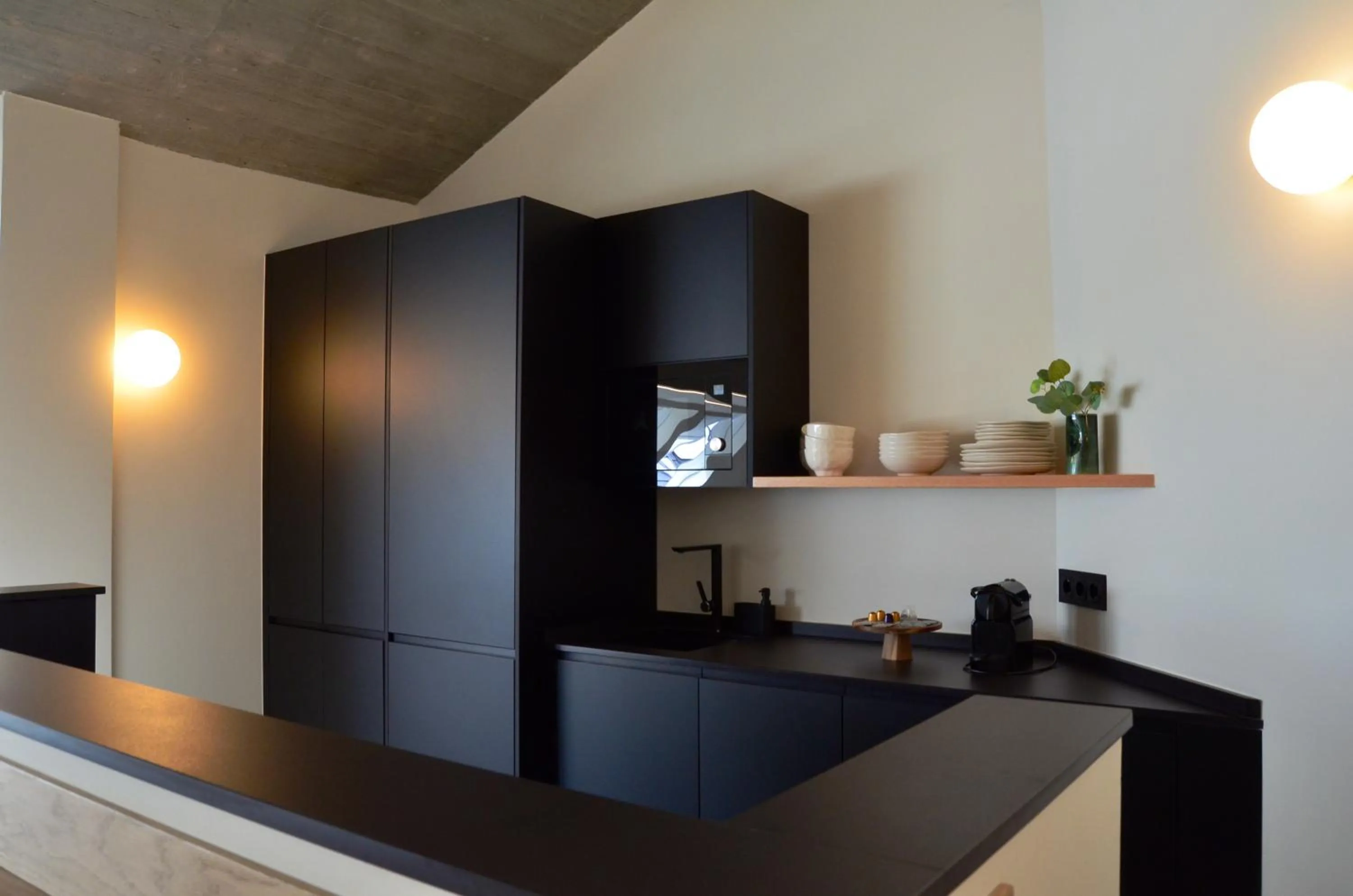 Kitchen or kitchenette in TocToc Suites Olof Palme - Viviendas Vacacionales