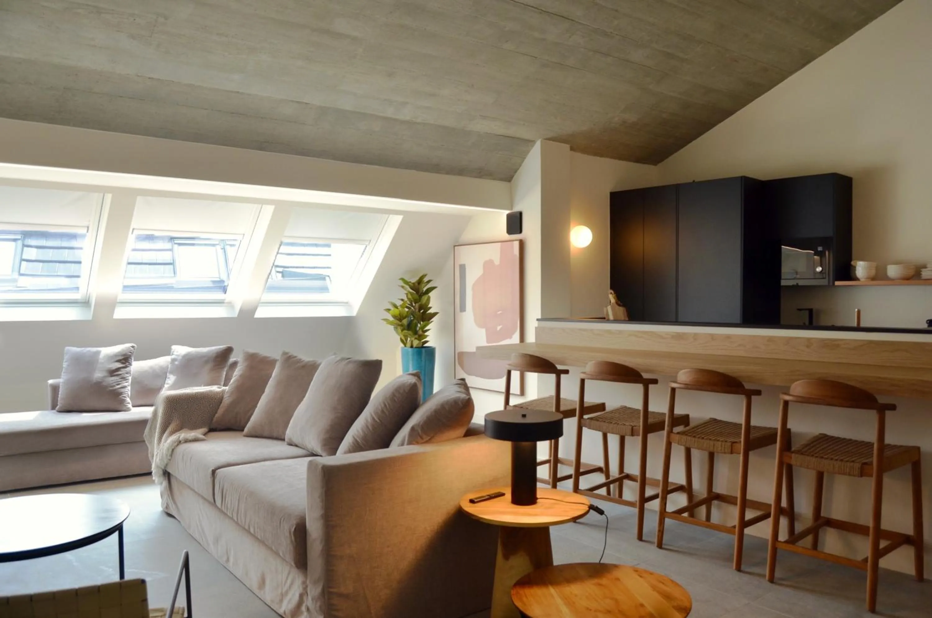 TV and multimedia in TocToc Suites Olof Palme - Viviendas Vacacionales