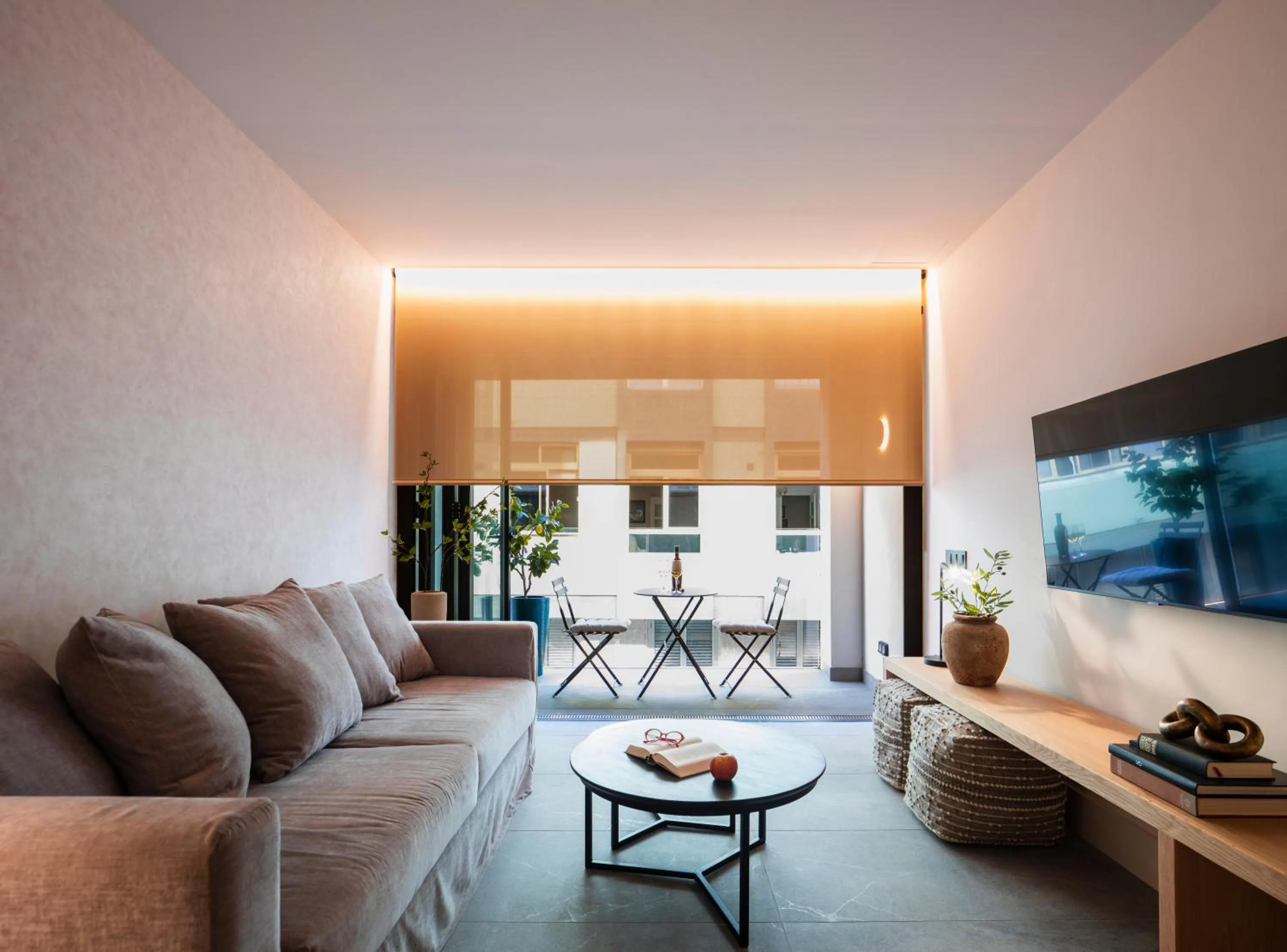 TV and multimedia in TocToc Suites Olof Palme - Viviendas Vacacionales