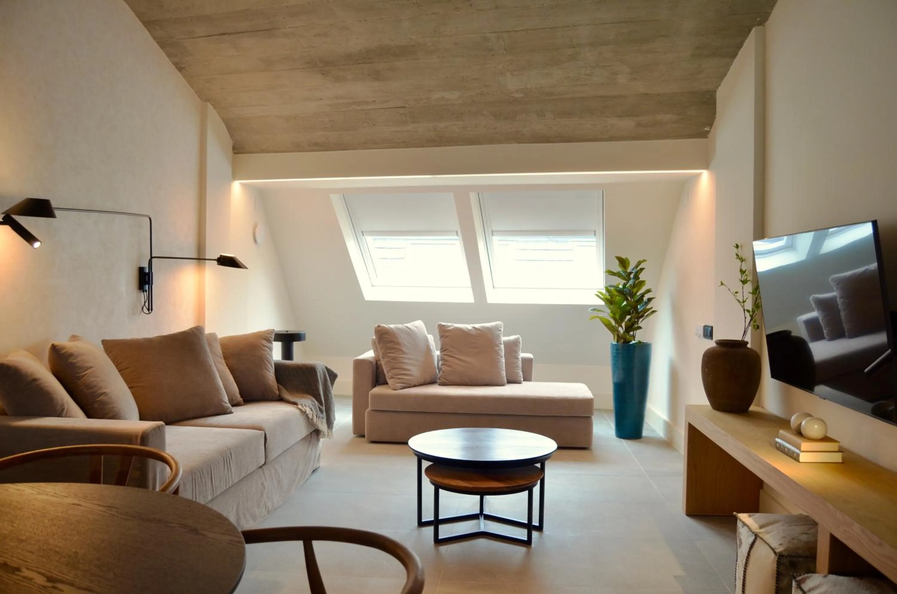 TV and multimedia in TocToc Suites Olof Palme - Viviendas Vacacionales