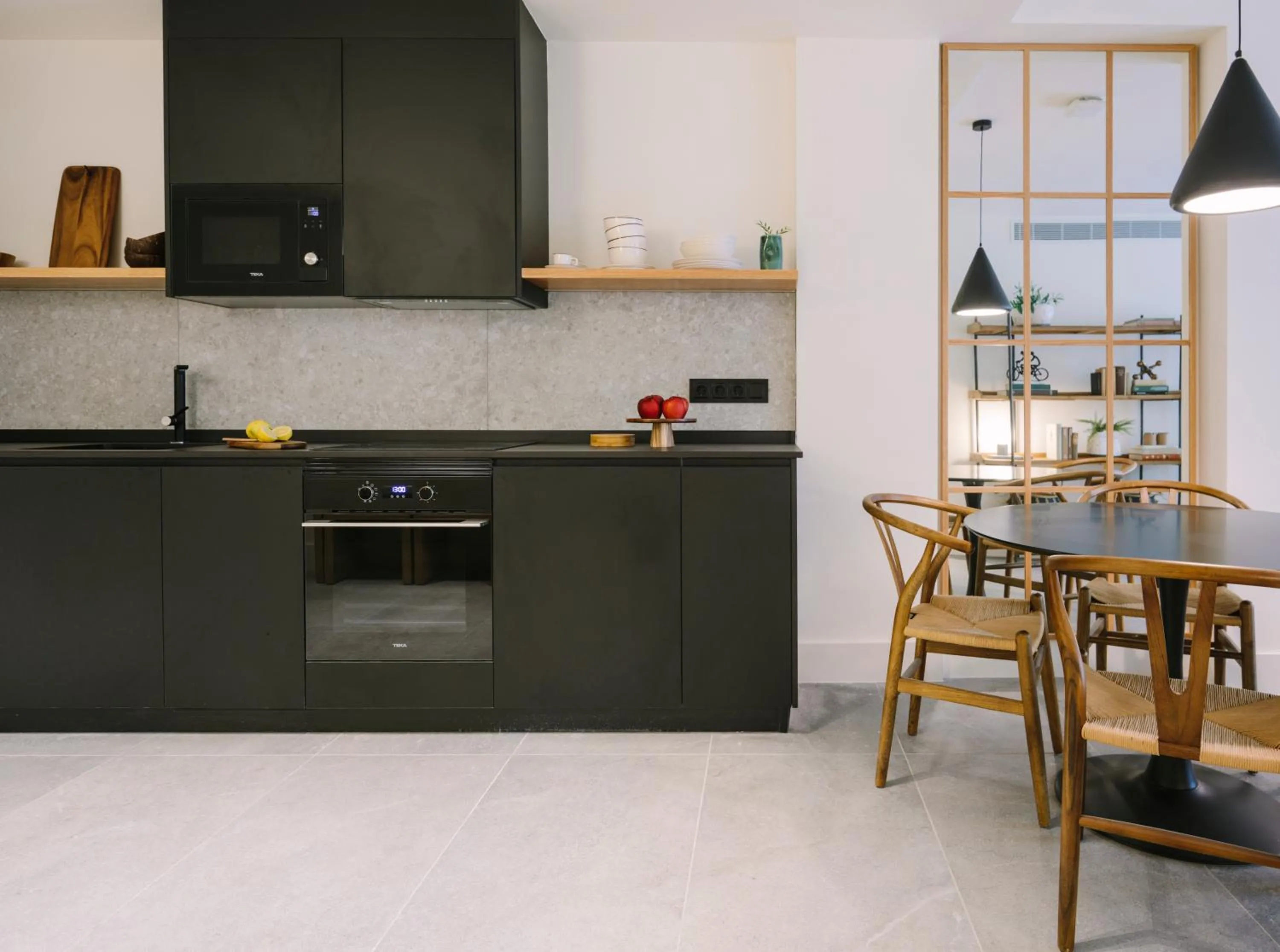 Kitchen or kitchenette in TocToc Suites Olof Palme - Viviendas Vacacionales