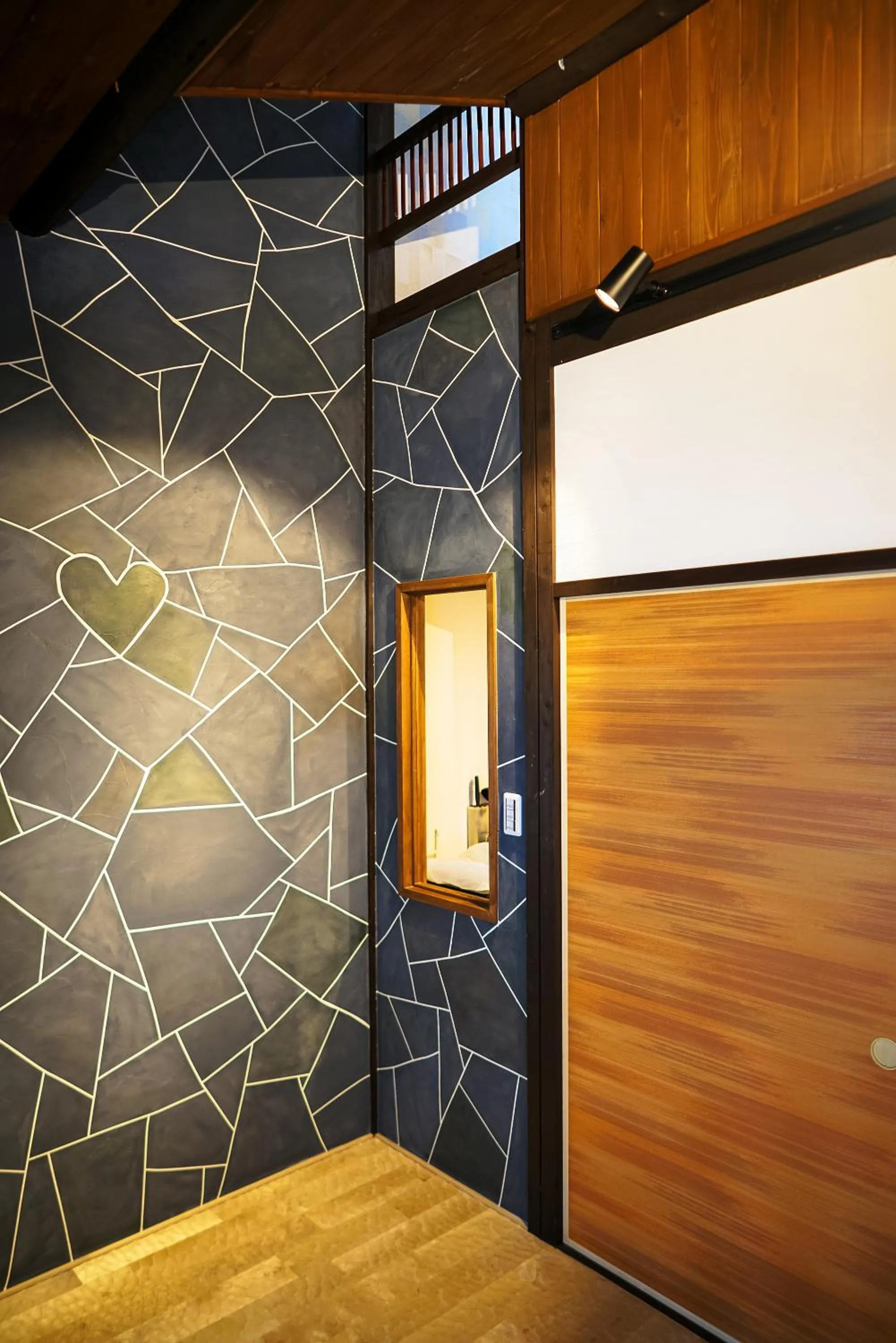 Decorative detail in INN Plus Toji Fushin