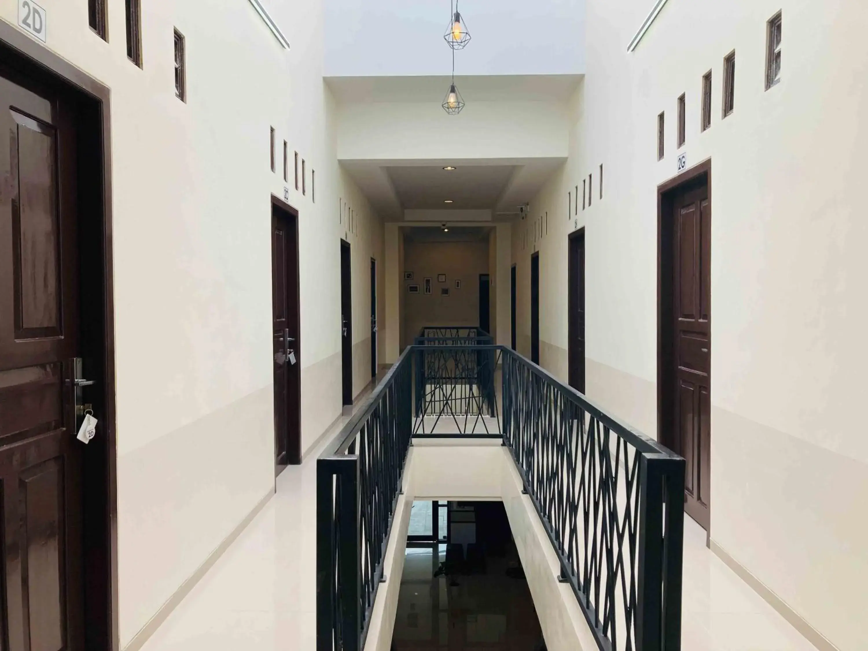 Facade/entrance in Hartono Inn Seturan Mitra RedDoorz Facade/entrance in Hartono Inn Seturan Mitra RedDoorz