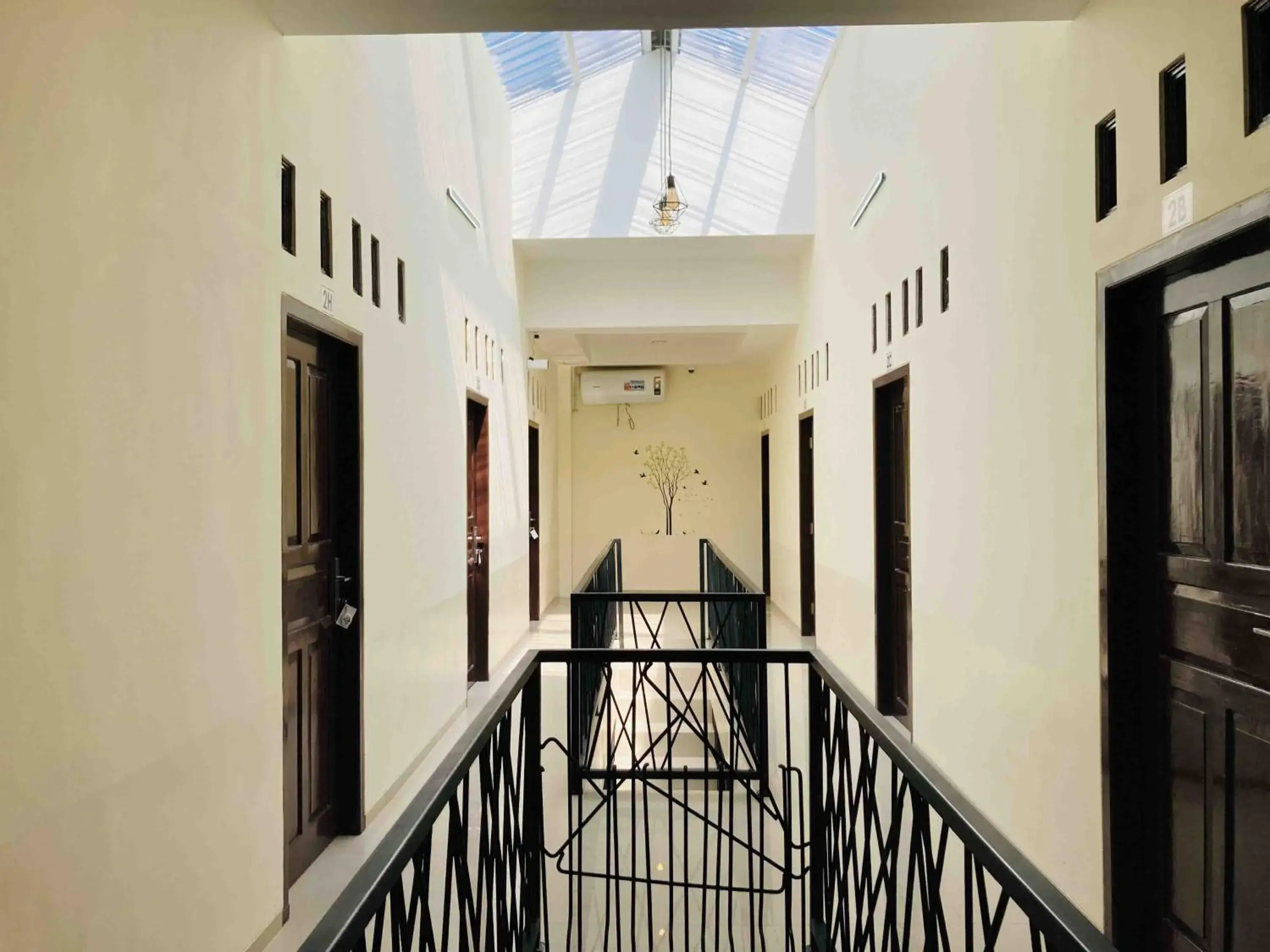 Facade/entrance in Hartono Inn Seturan Mitra RedDoorz Facade/entrance in Hartono Inn Seturan Mitra RedDoorz