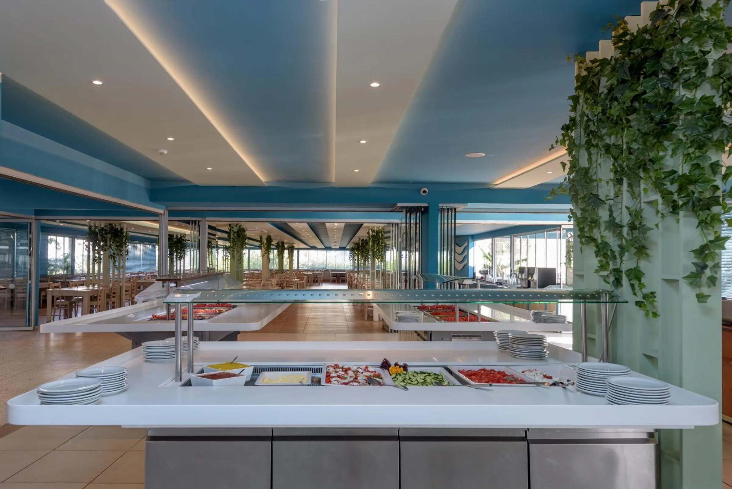 Restaurant/places to eat in SunBay Hotel