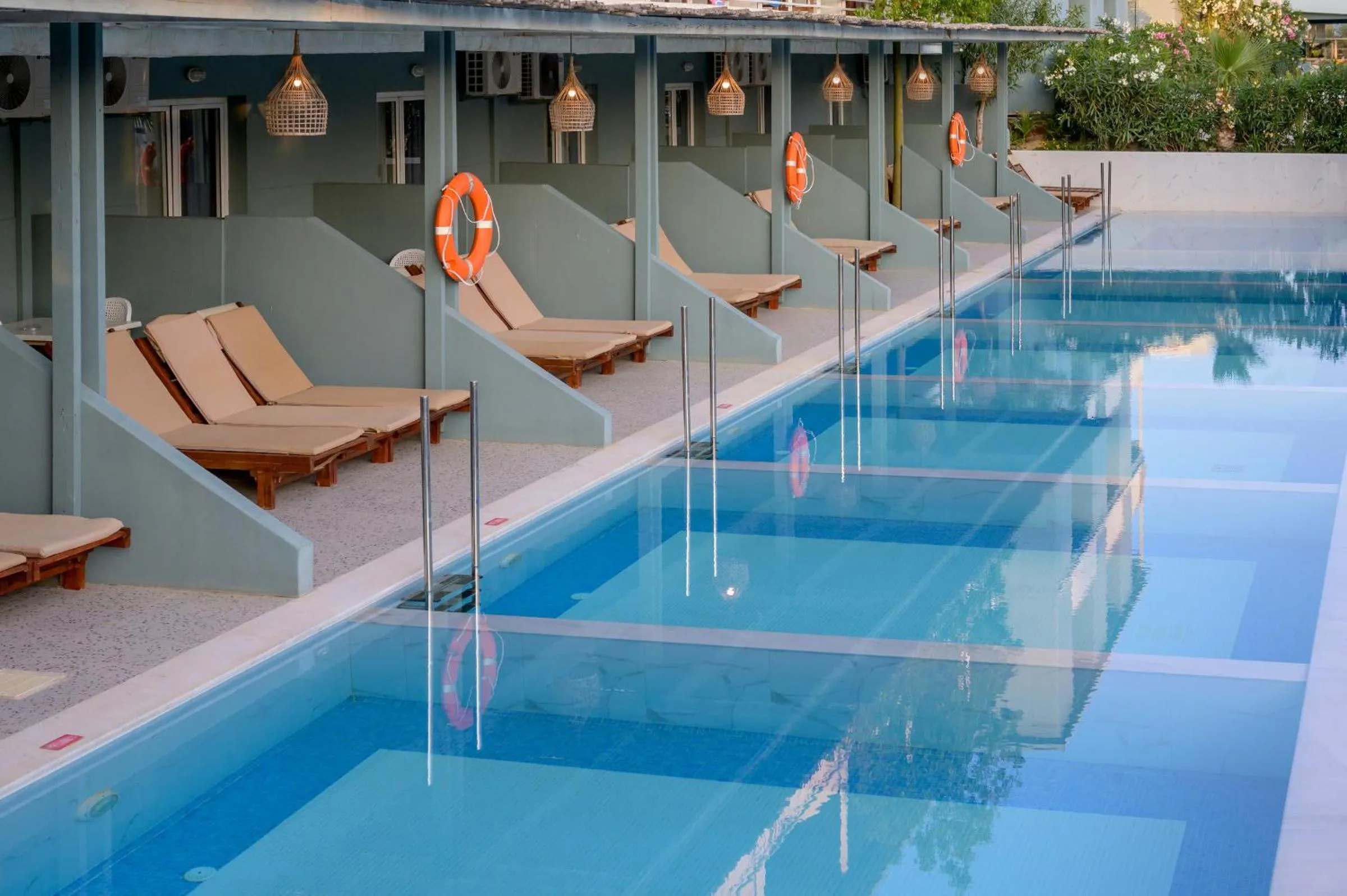 Swimming pool in SunBay Hotel