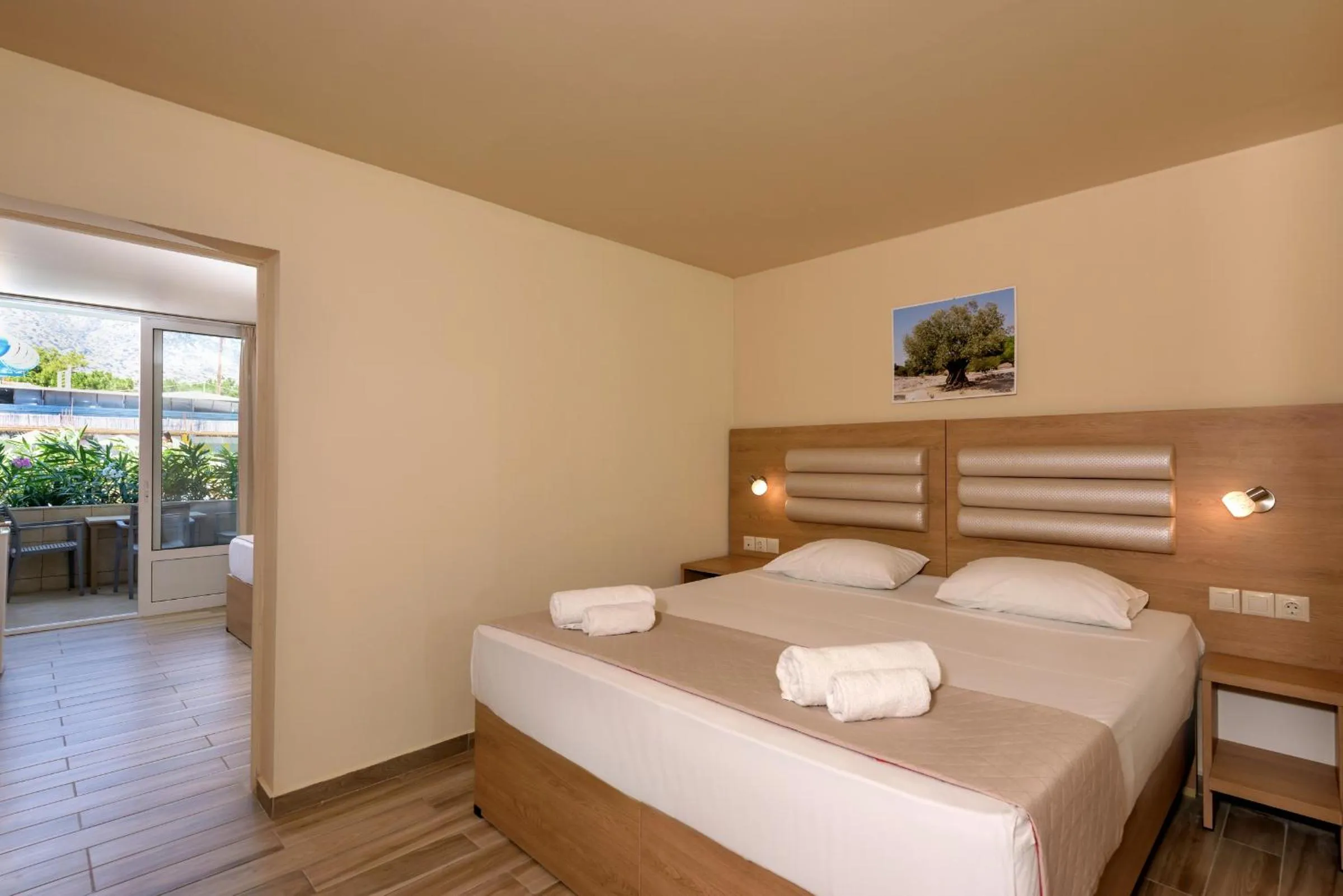 Bedroom in SunBay Hotel